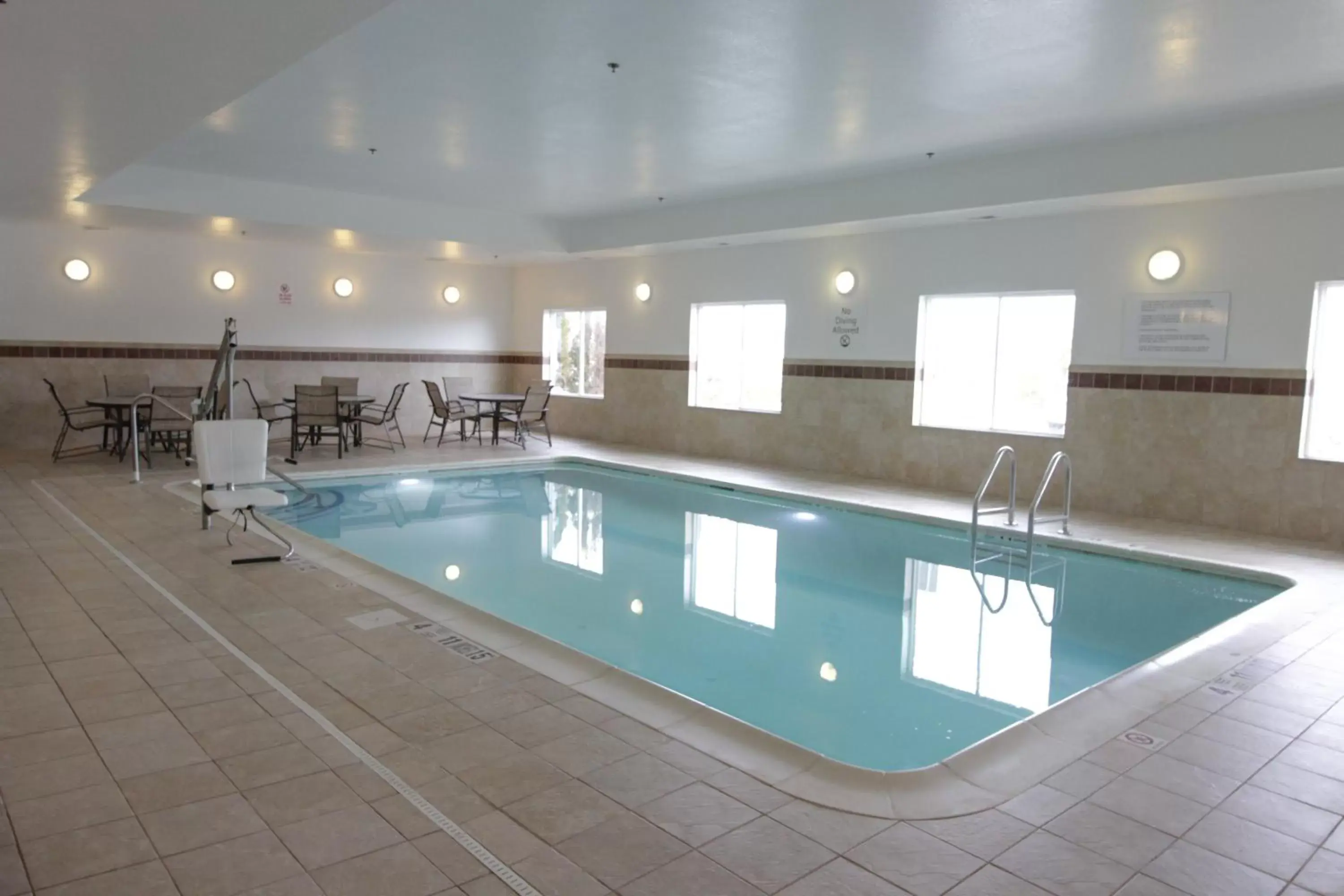 Swimming Pool in Holiday Inn Express and Suites Montgomery, an IHG Hotel