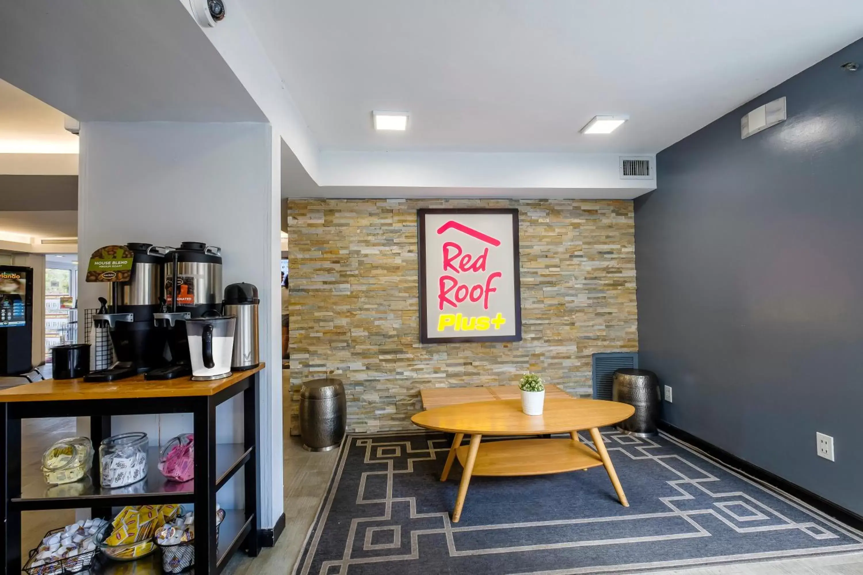 Lobby or reception in Red Roof Inn PLUS Orlando-Convention Center- Int'l Dr Lobby or reception in Red Roof Inn PLUS Orlando-Convention Center- Int'l Dr