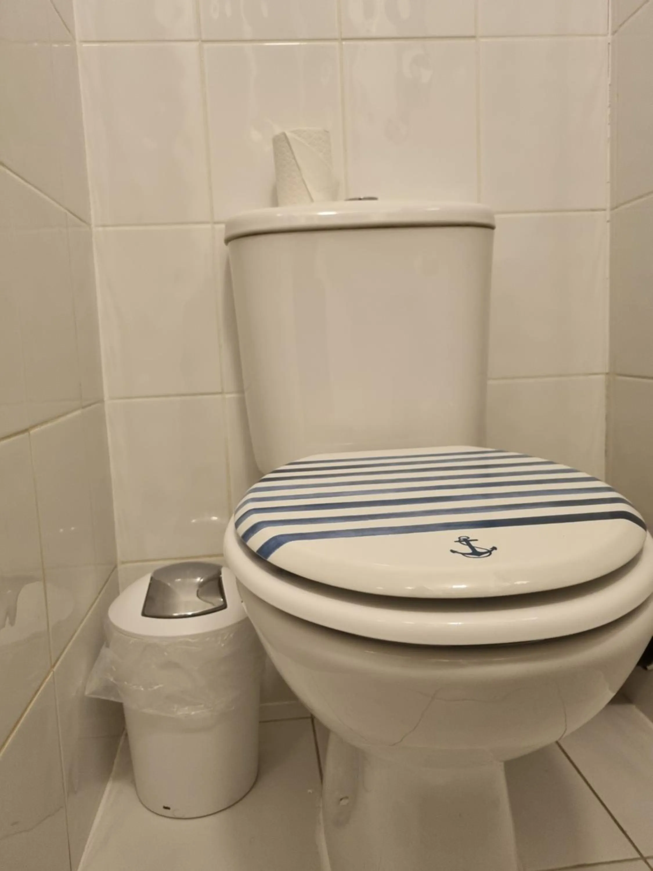 Toilet in The Windmill Hotel