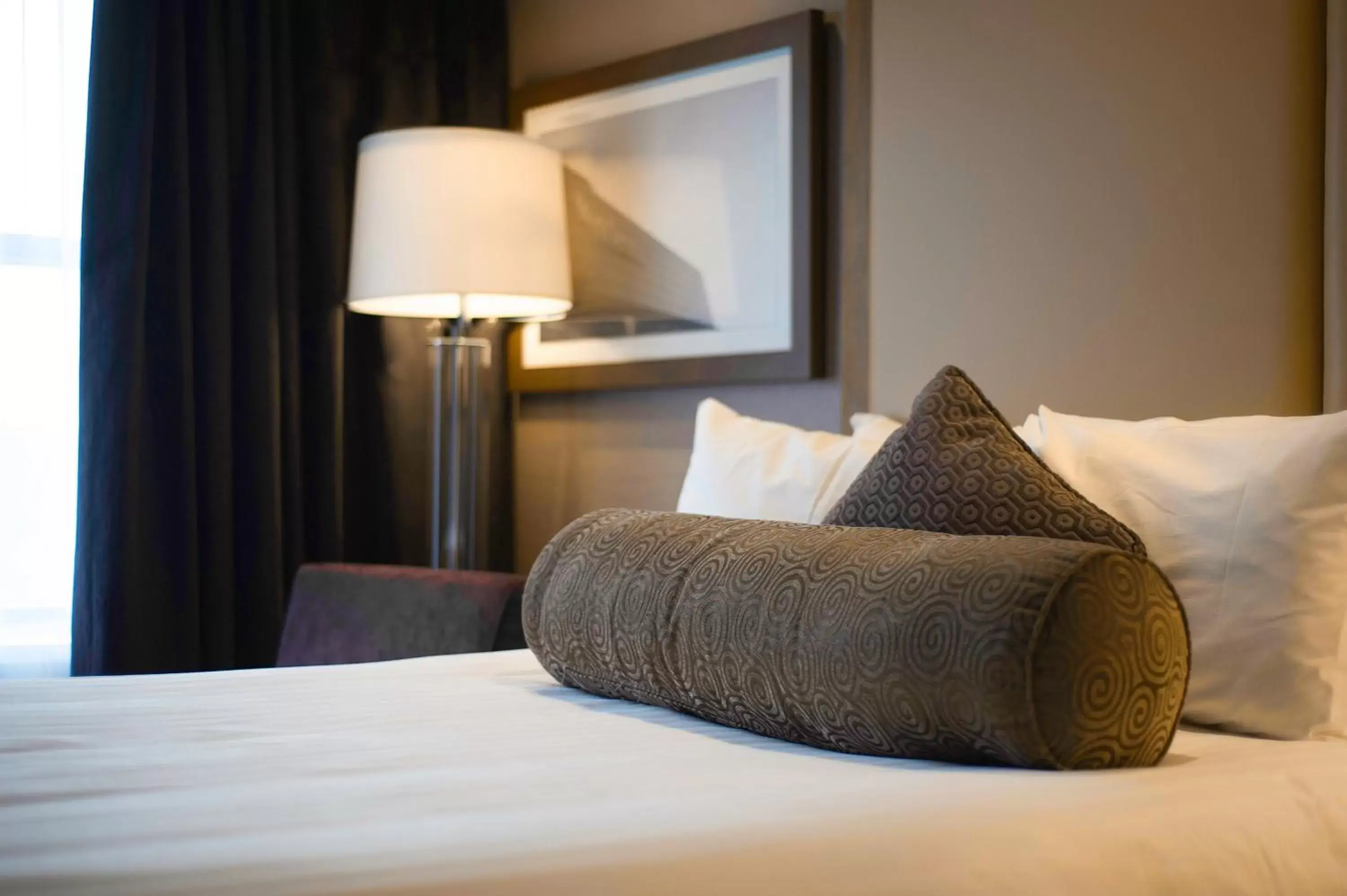 Bedroom, Bed in Sandman Signature London Gatwick Hotel