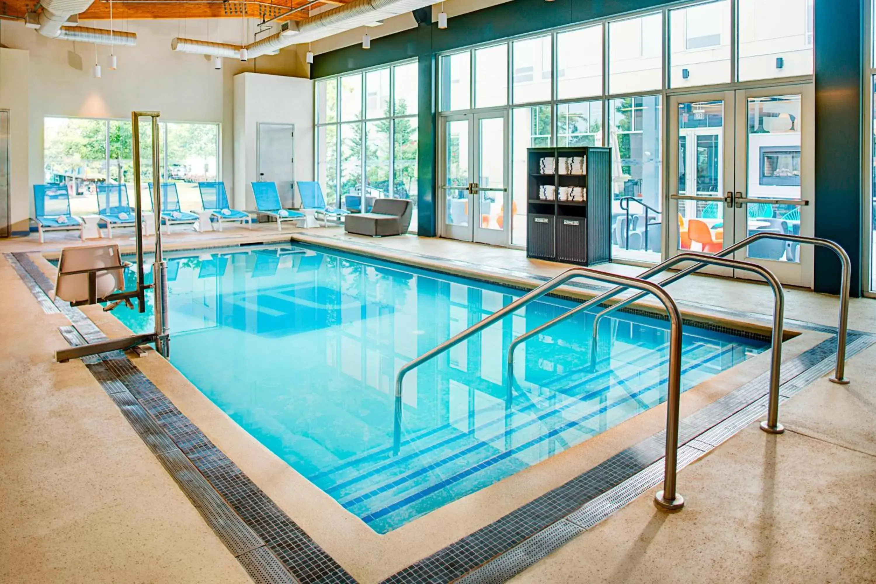 Fitness centre/facilities, Swimming Pool in Aloft Philadelphia Airport