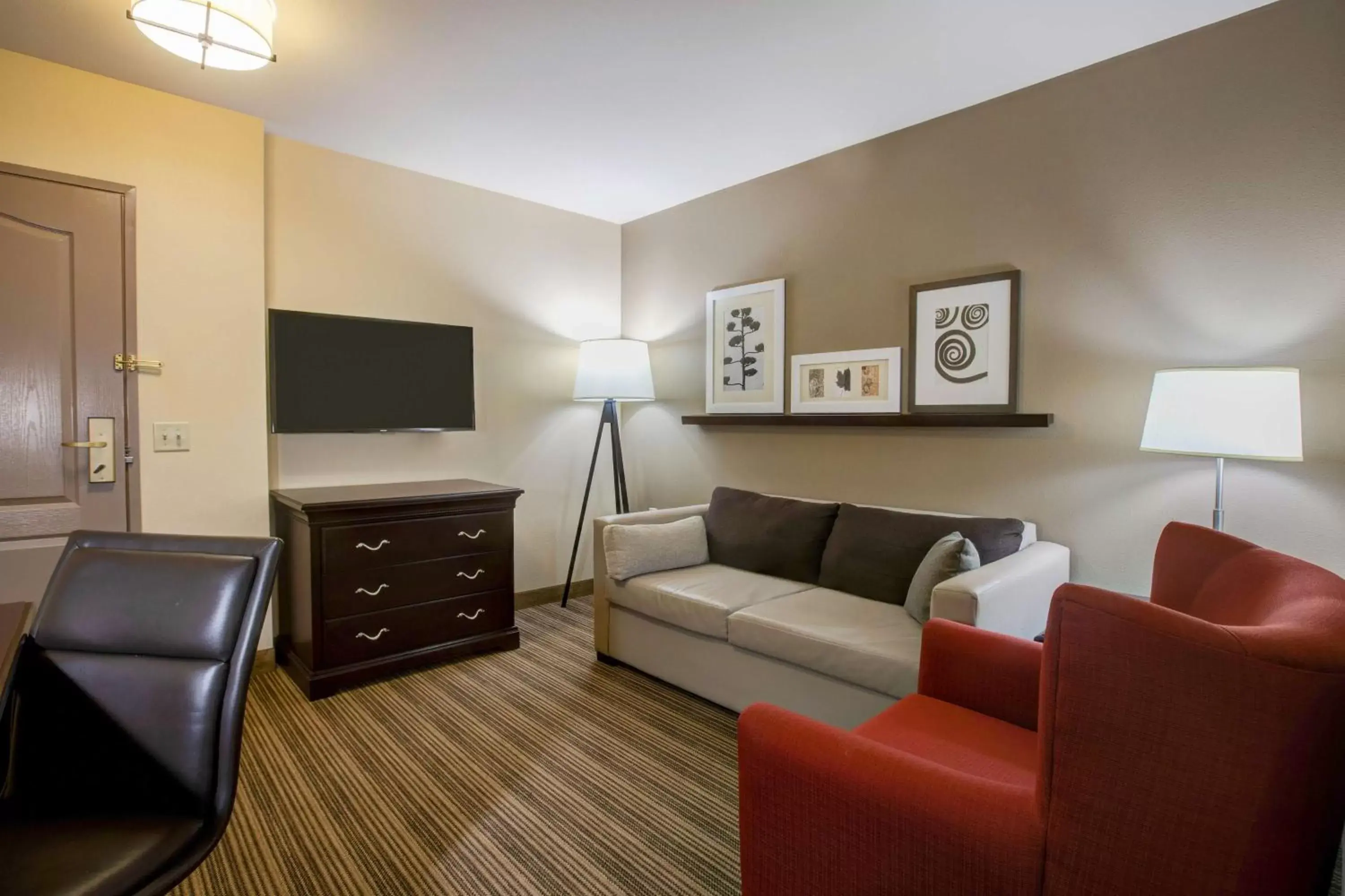 Photo of the whole room, Seating Area in Country Inn & Suites by Radisson, Red Wing, MN