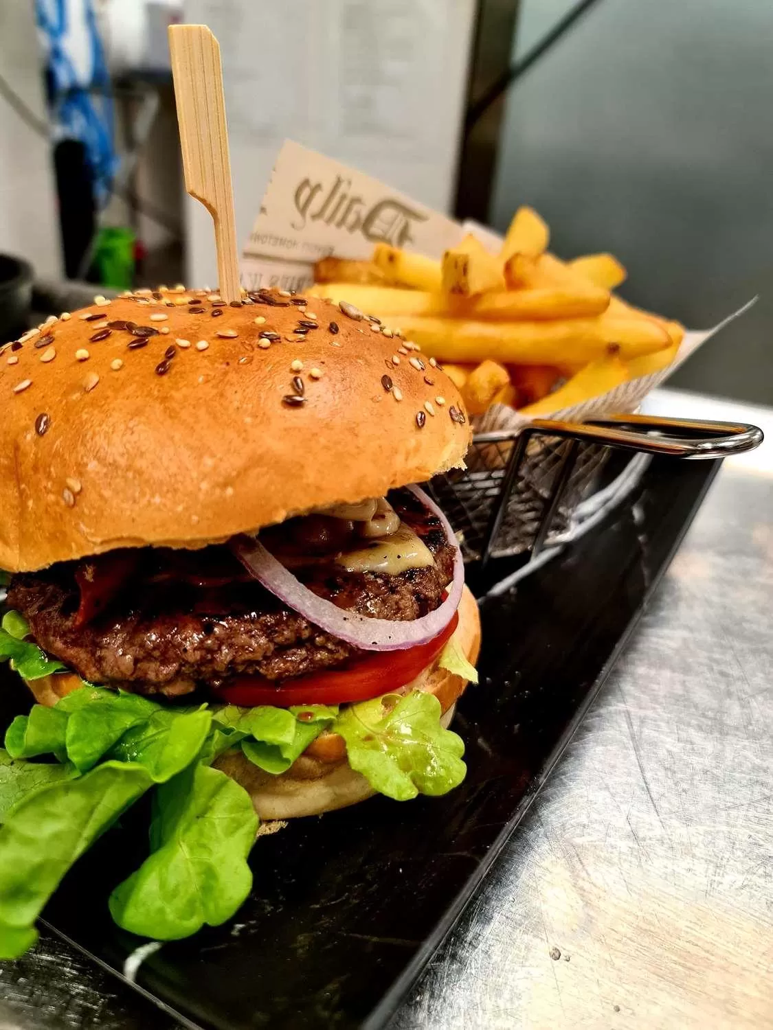 Restaurant/places to eat in Campanile Lille Euralille