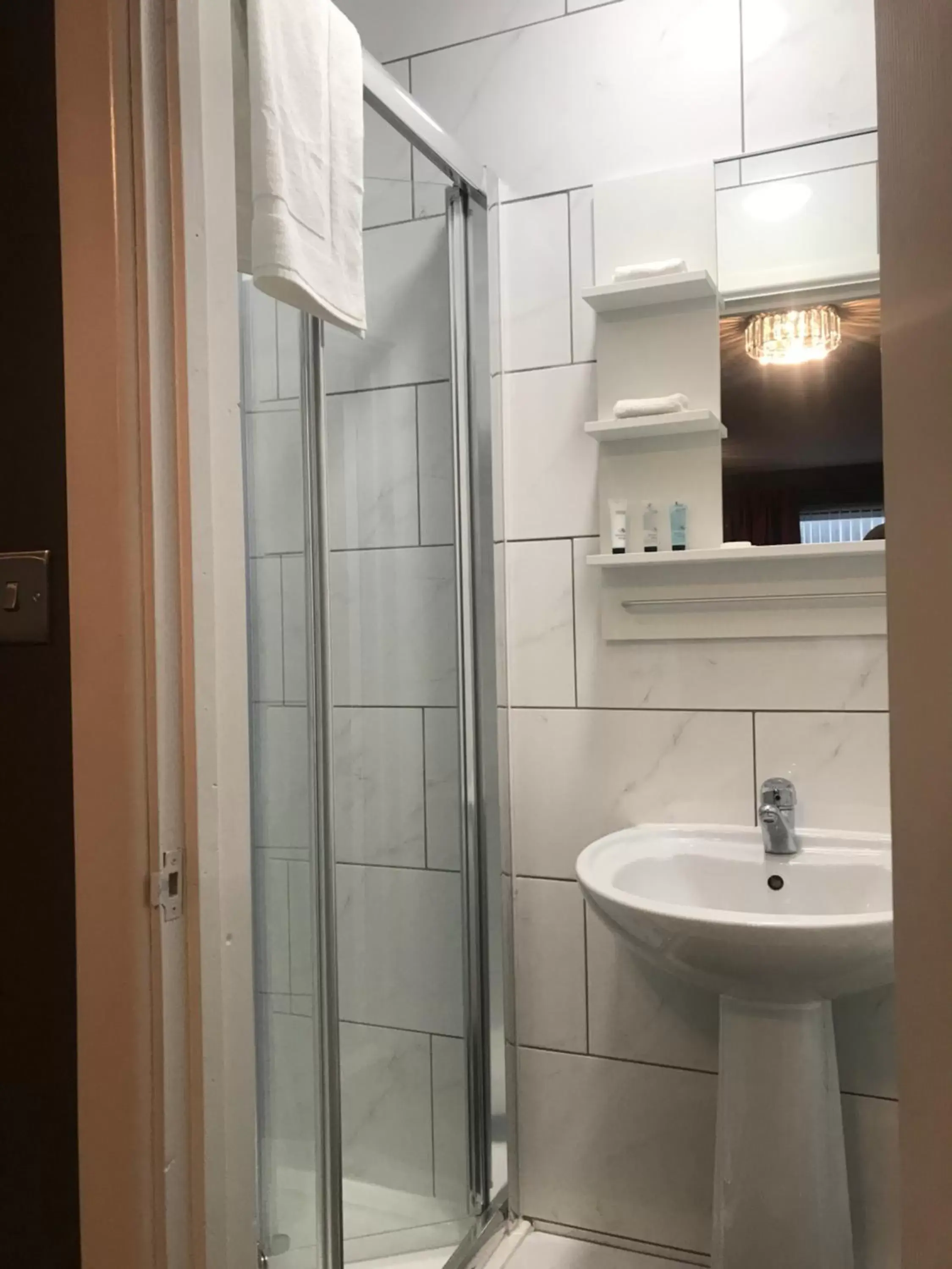 Bathroom in Bede Apartments