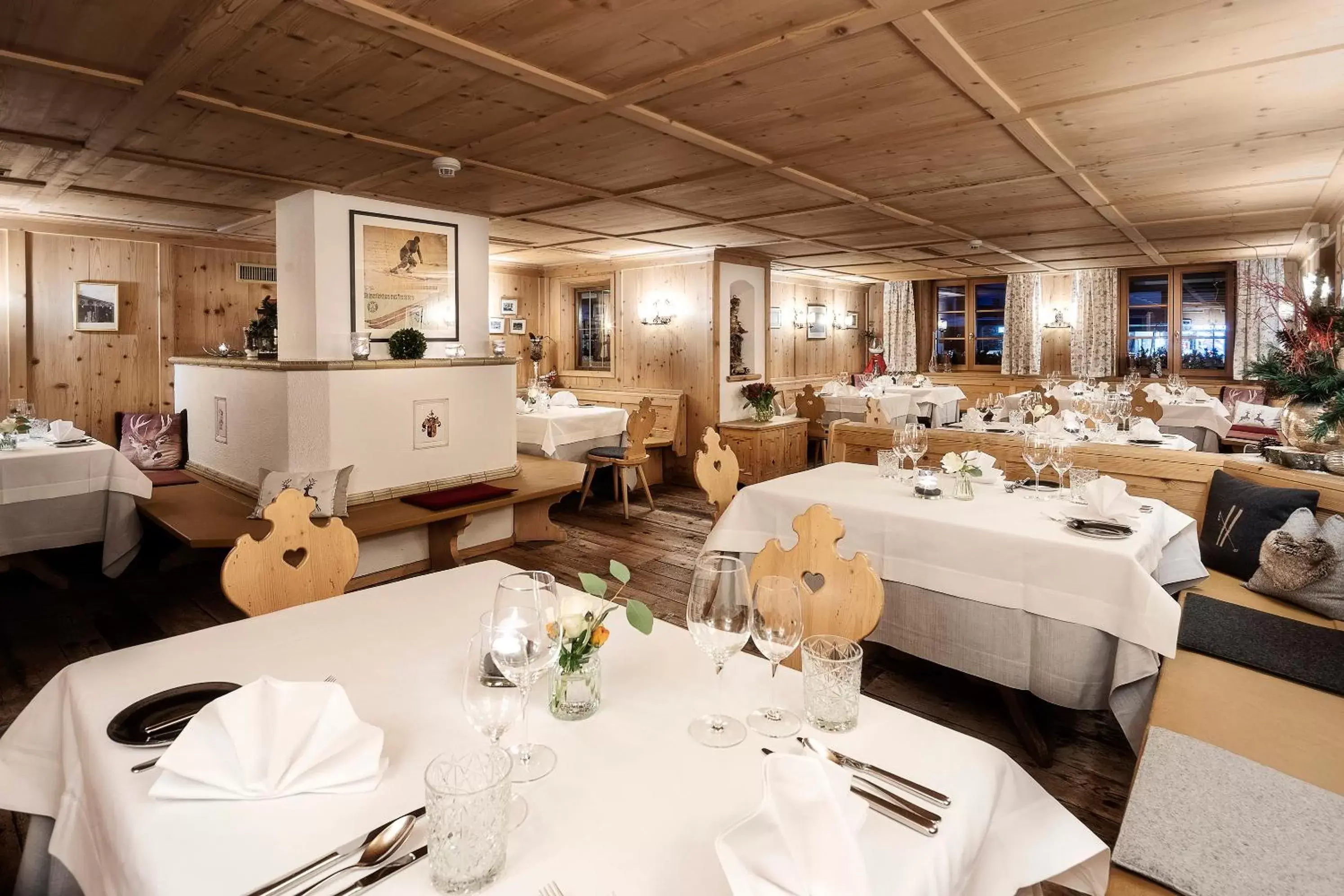 Dinner, Restaurant/Places to Eat in Hotel Tannbergerhof im Zentrum von Lech