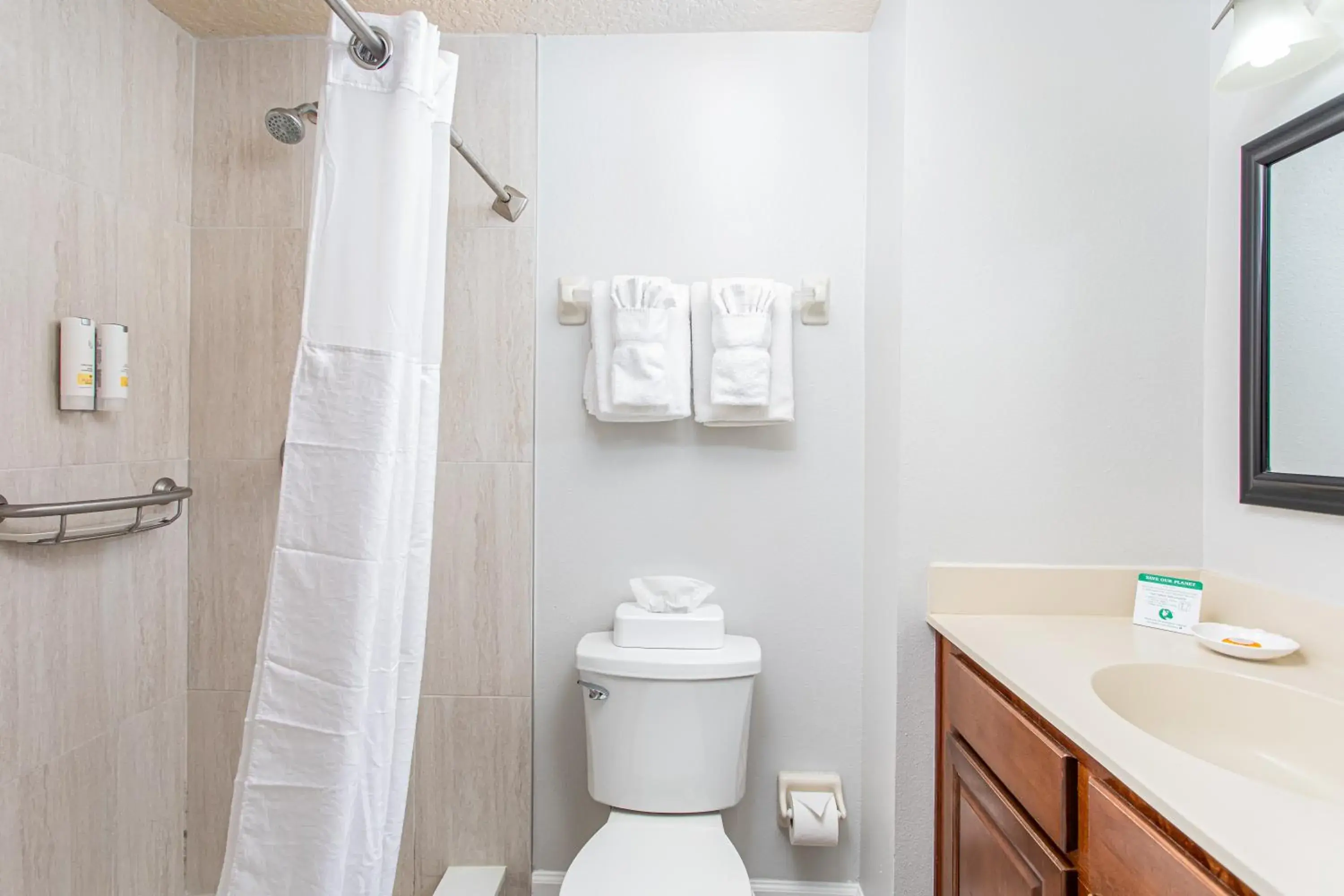 Bathroom in Seaside Amelia Inn - Amelia Island