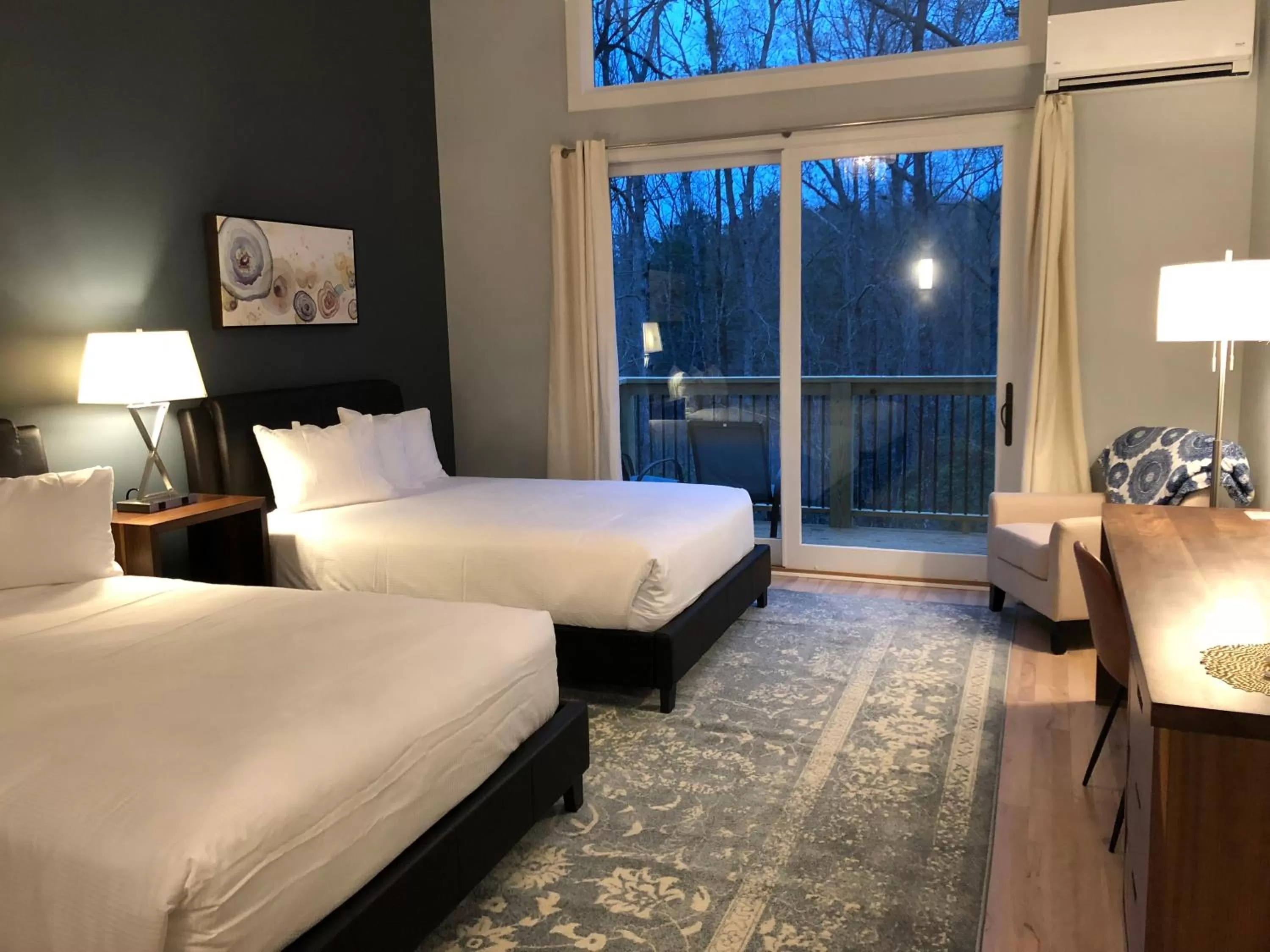 Bed in The Limelight Inn