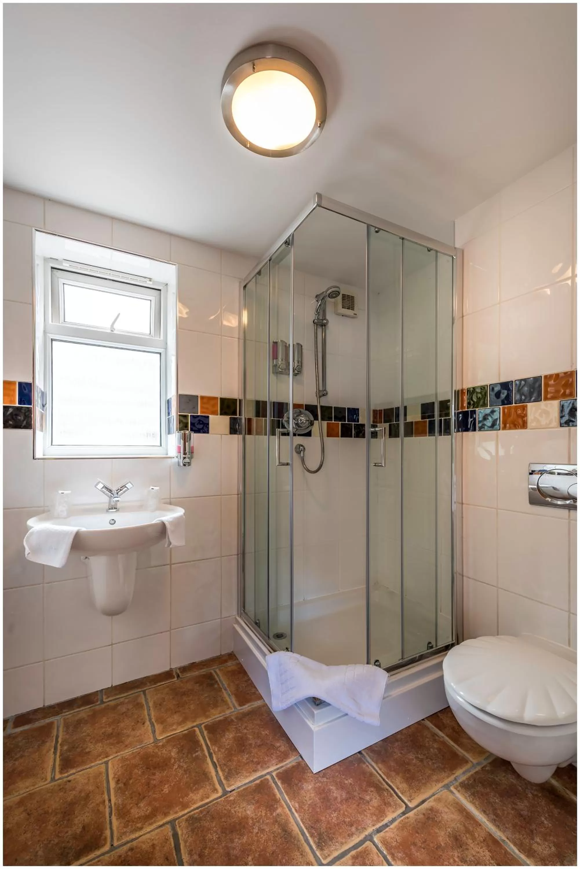 Bathroom in Crows Hotel