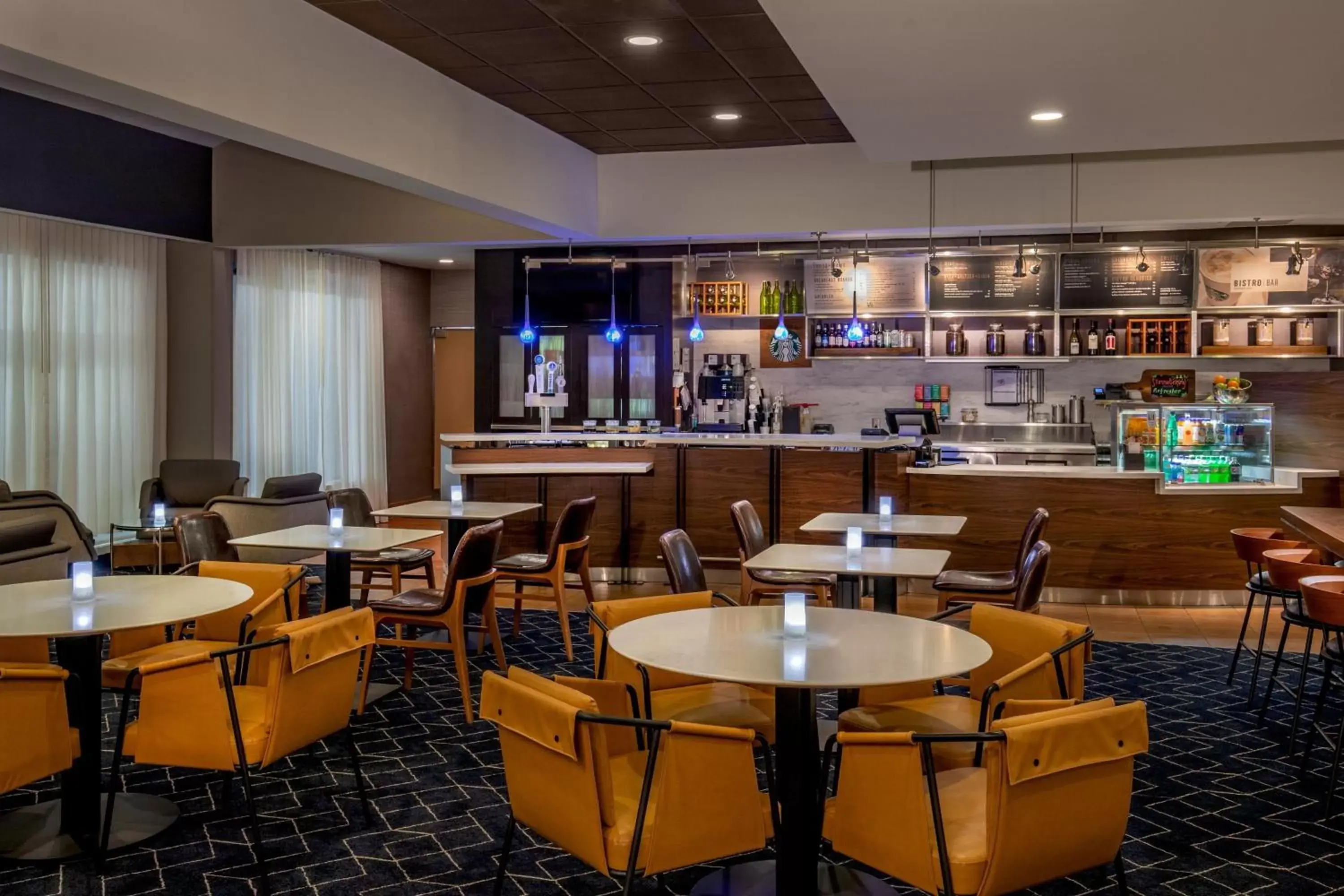 Restaurant/places to eat, Lounge/Bar in Courtyard by Marriott Boston Andover