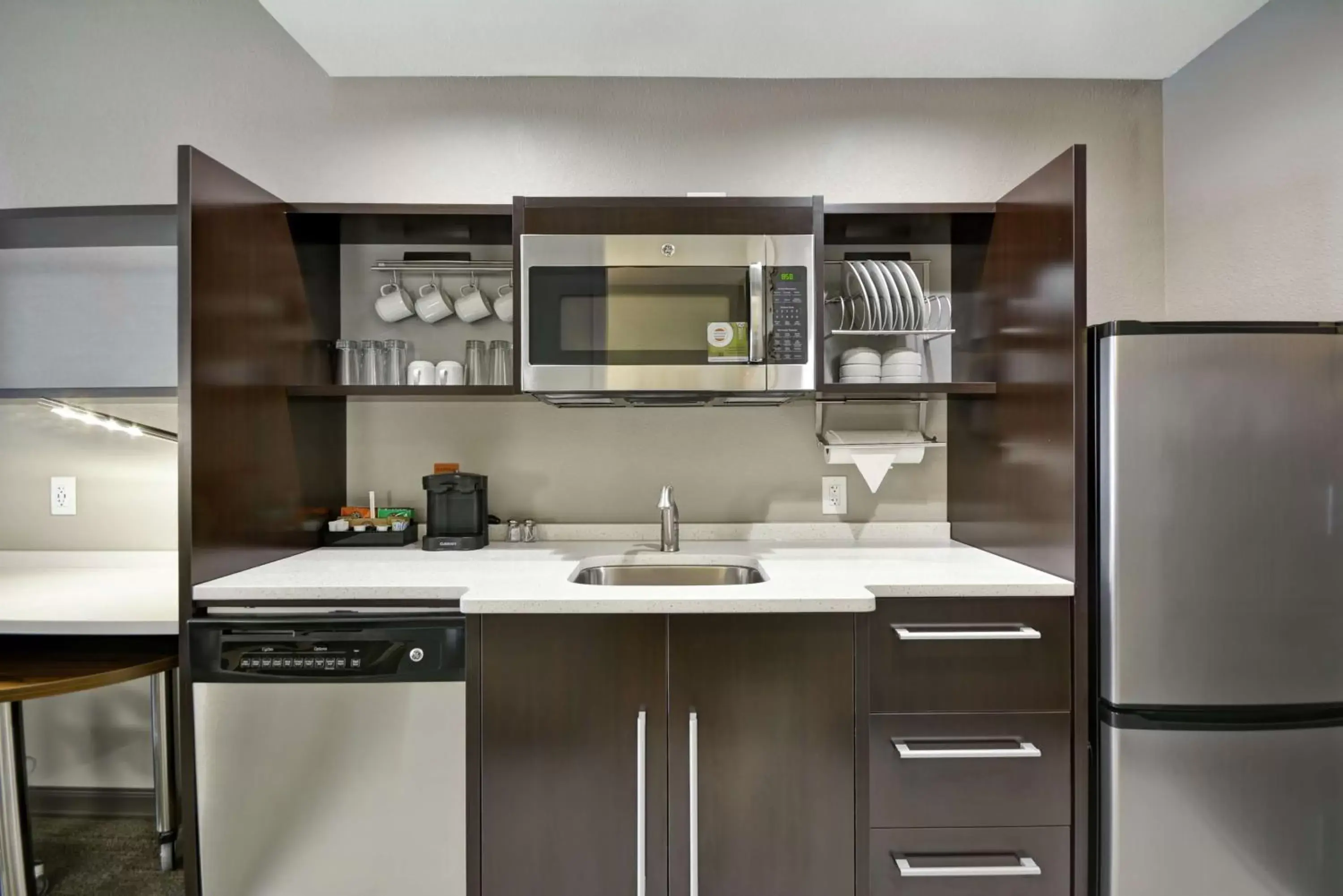 Kitchen or kitchenette, Kitchen/Kitchenette in Home2 Suites by Hilton Stow Akron