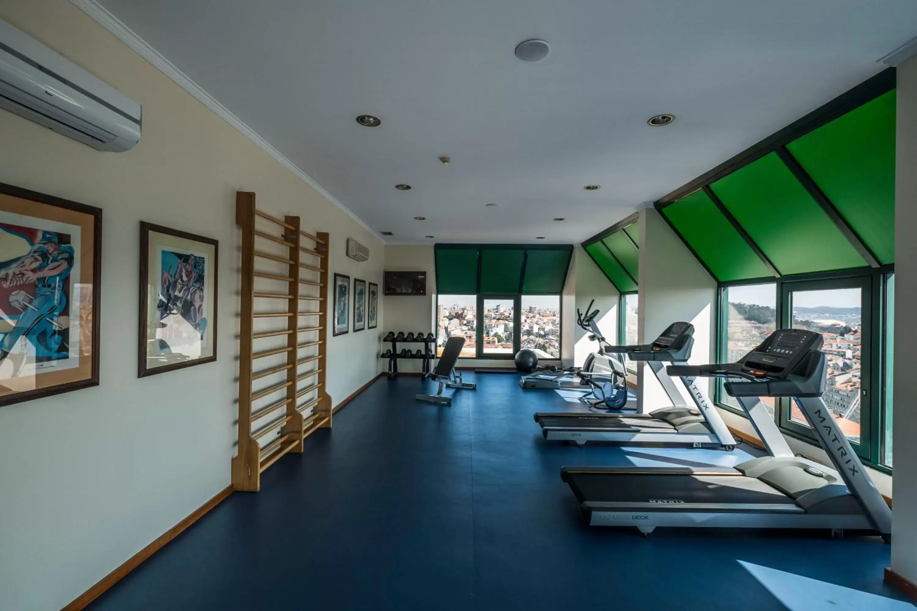 Fitness centre/facilities in Vila Gale Porto - Centro Fitness centre/facilities in Vila Gale Porto - Centro