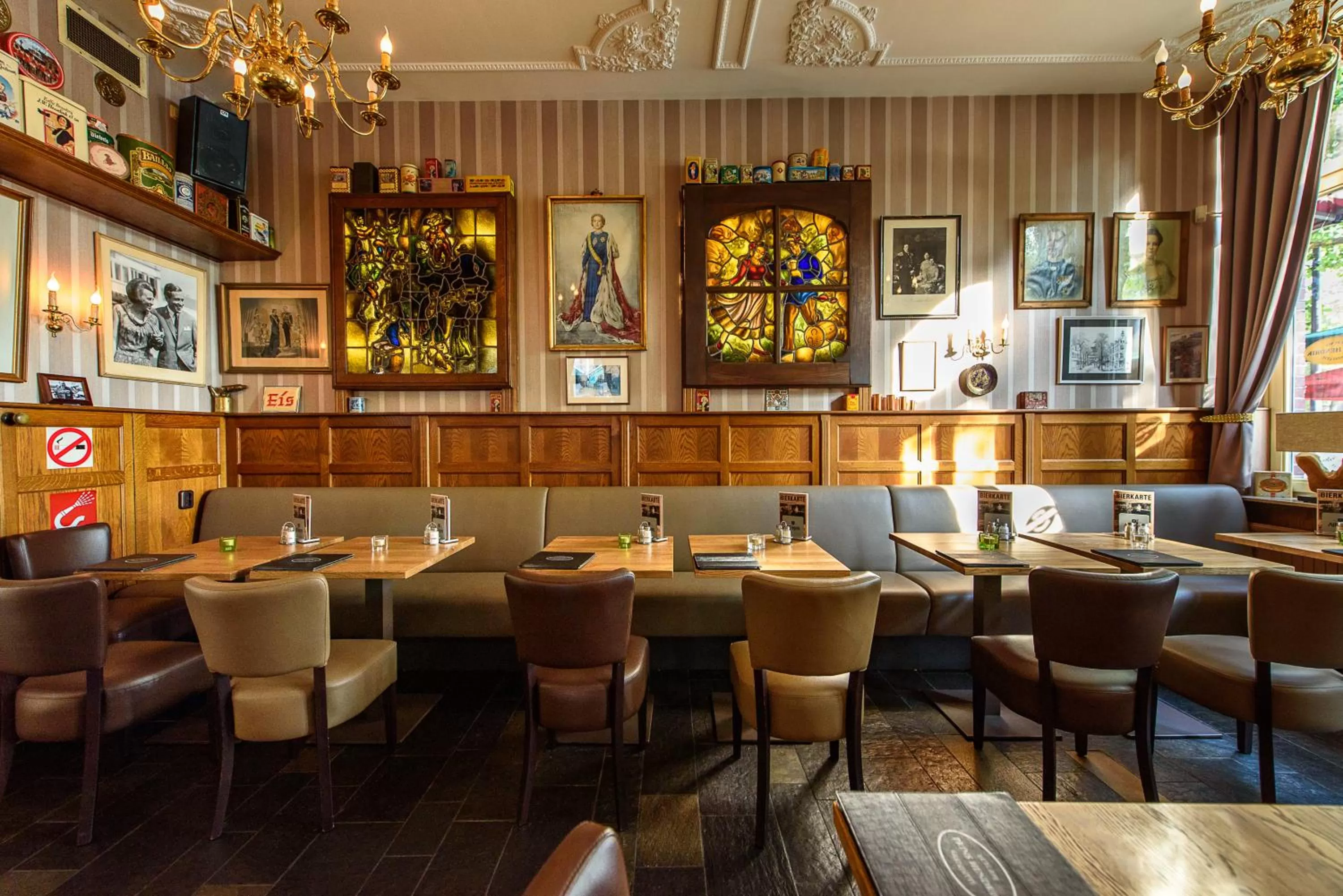 Property building, Lounge/Bar in BnB prins Hendrik Venlo