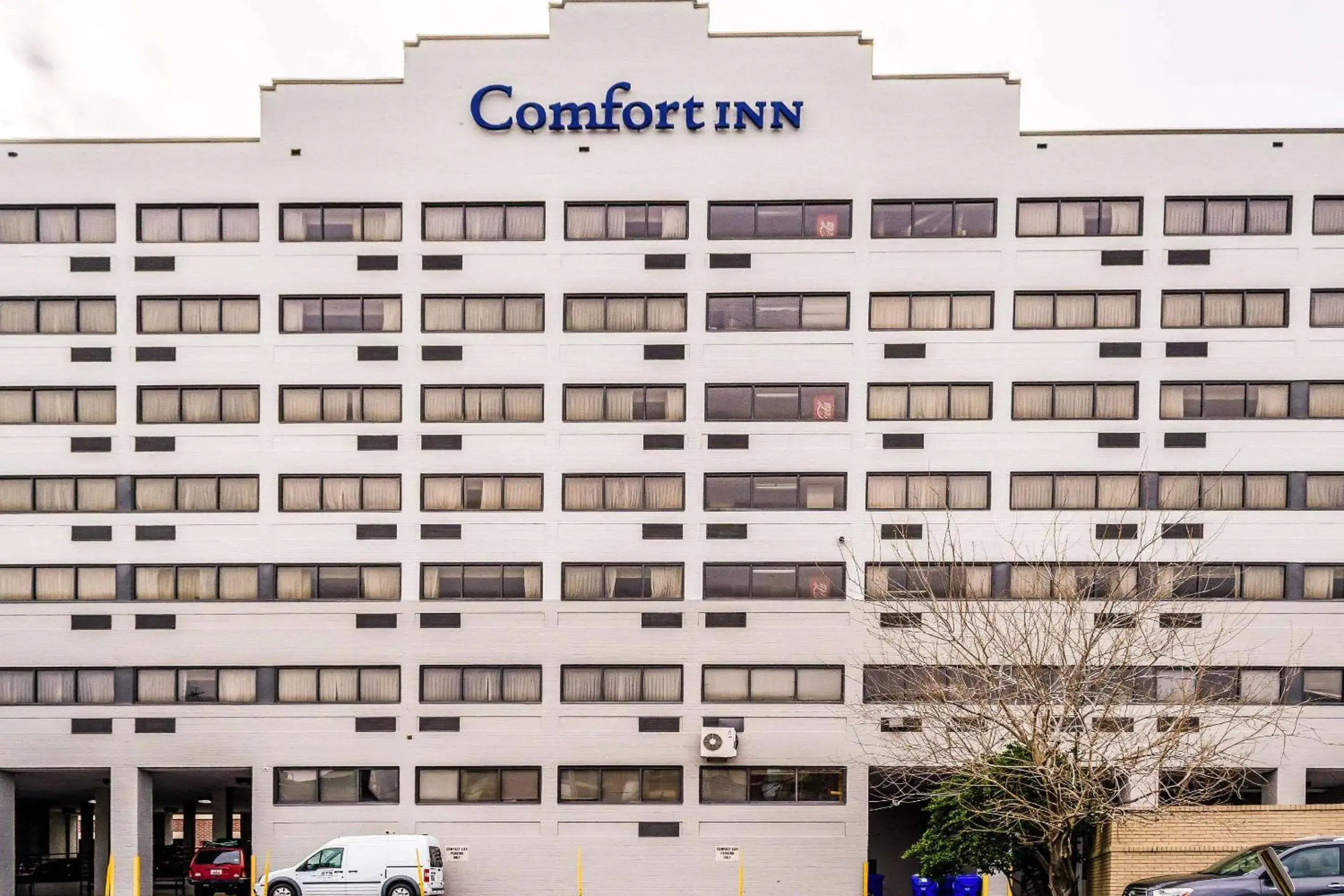 Property building in Comfort Inn Downtown Charleston