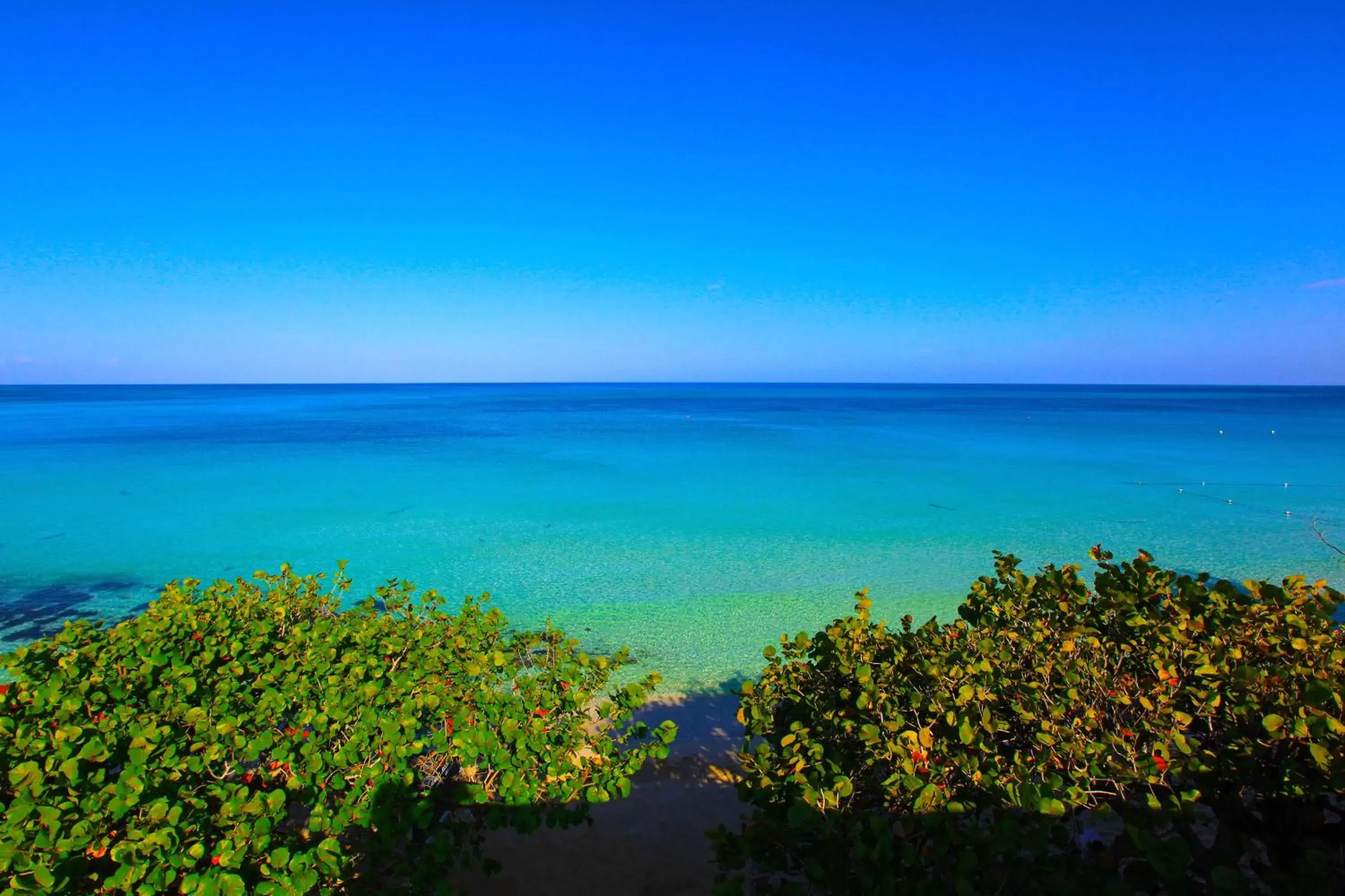 Sea view in Travellers Beach Resort