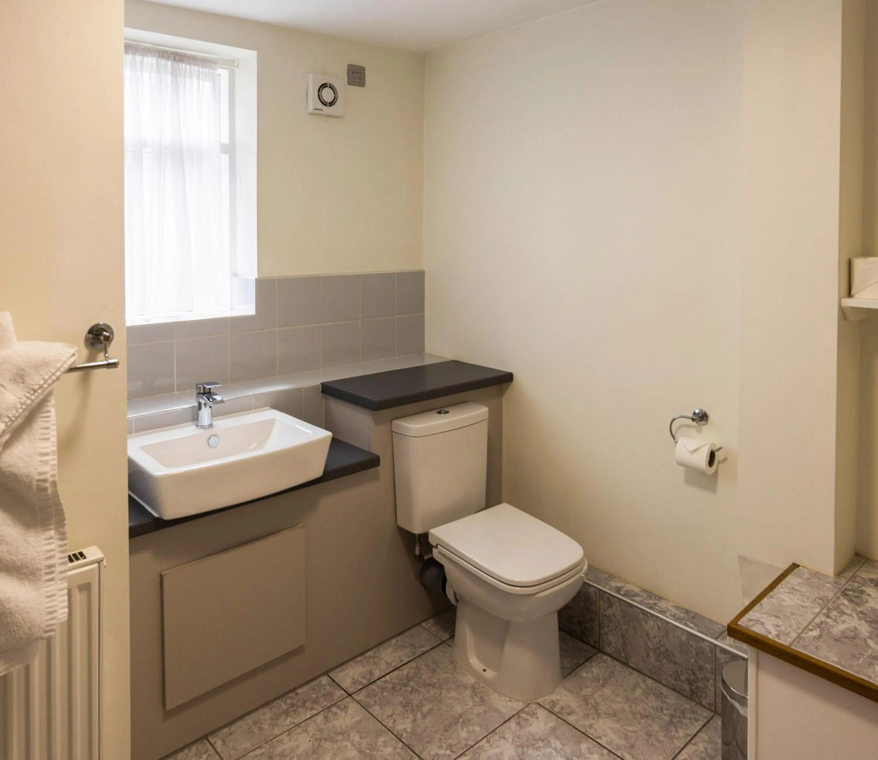 Bathroom in The White Hart Hotel