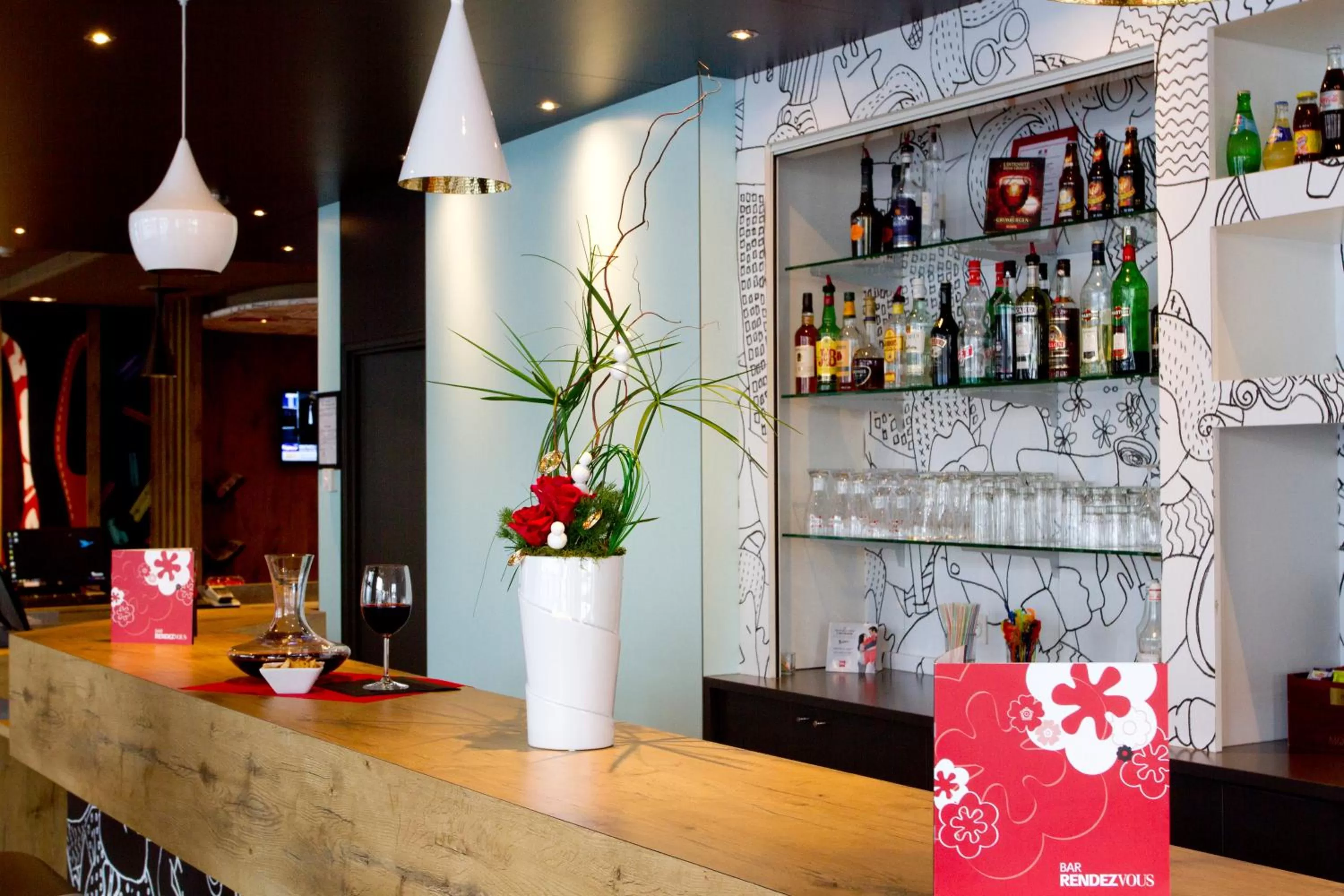 Lounge or bar in ibis Bayonne Centre