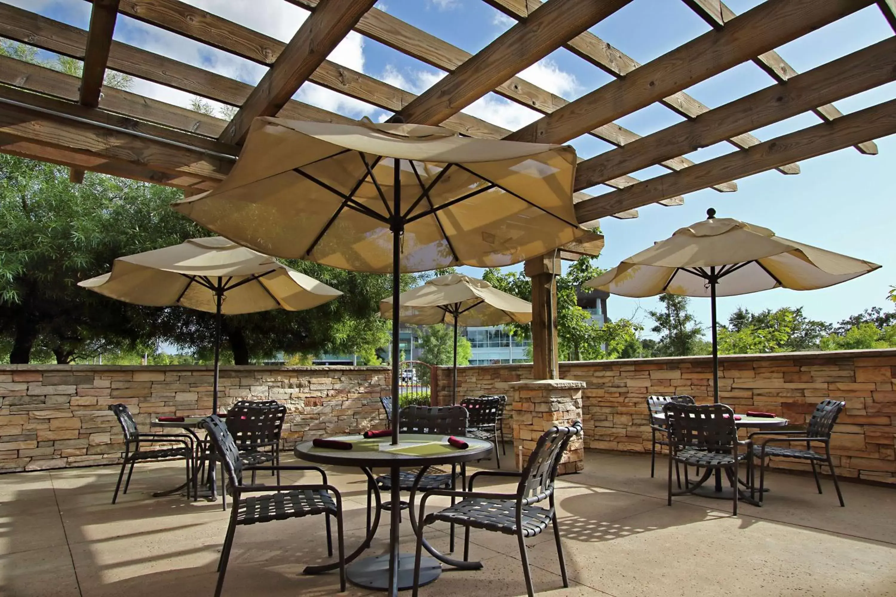 Patio in Hilton Garden Inn Sonoma County Airport