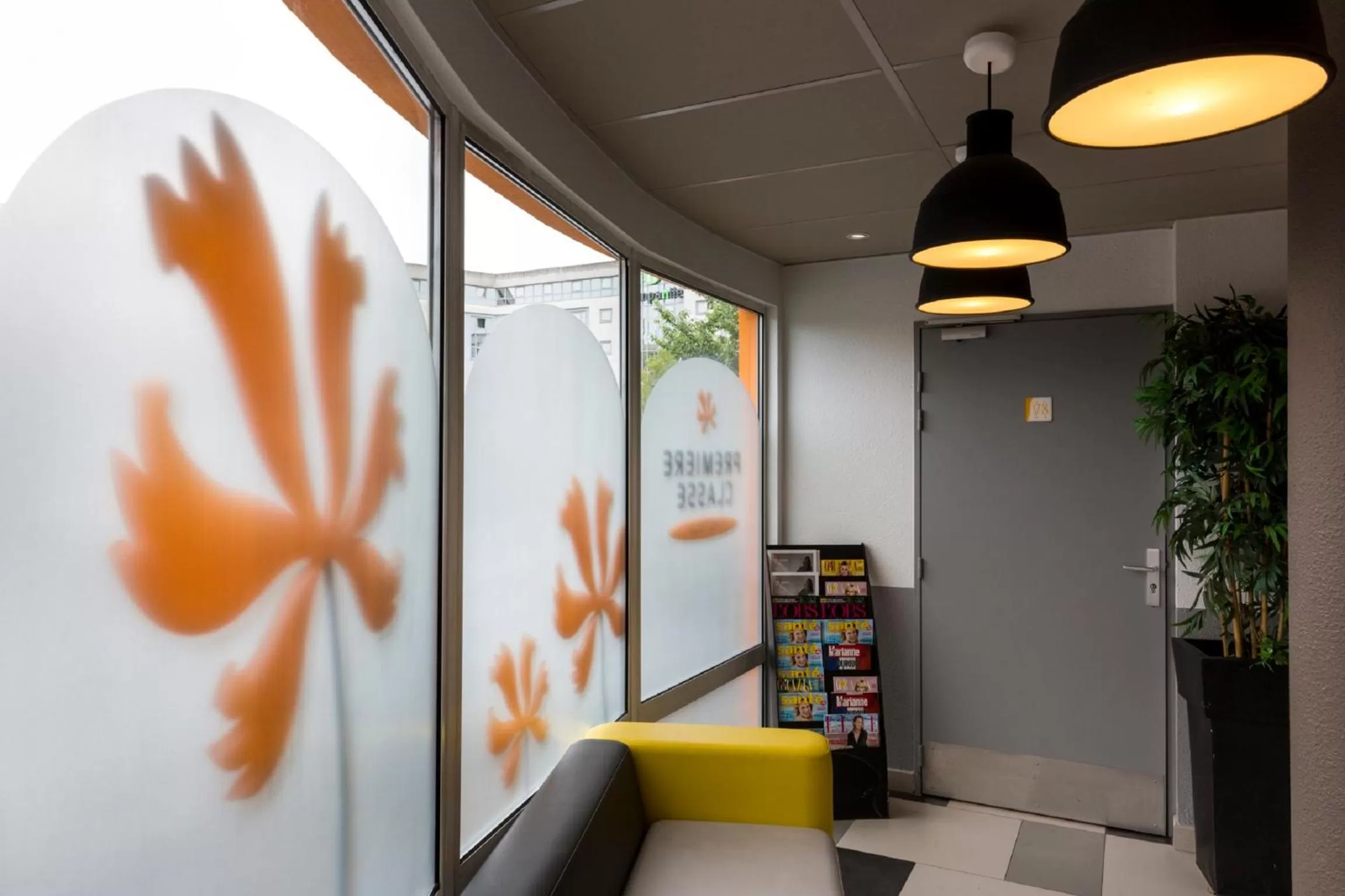 Lobby or reception in Premiere Classe Roissy Aéroport Charles De Gaulle