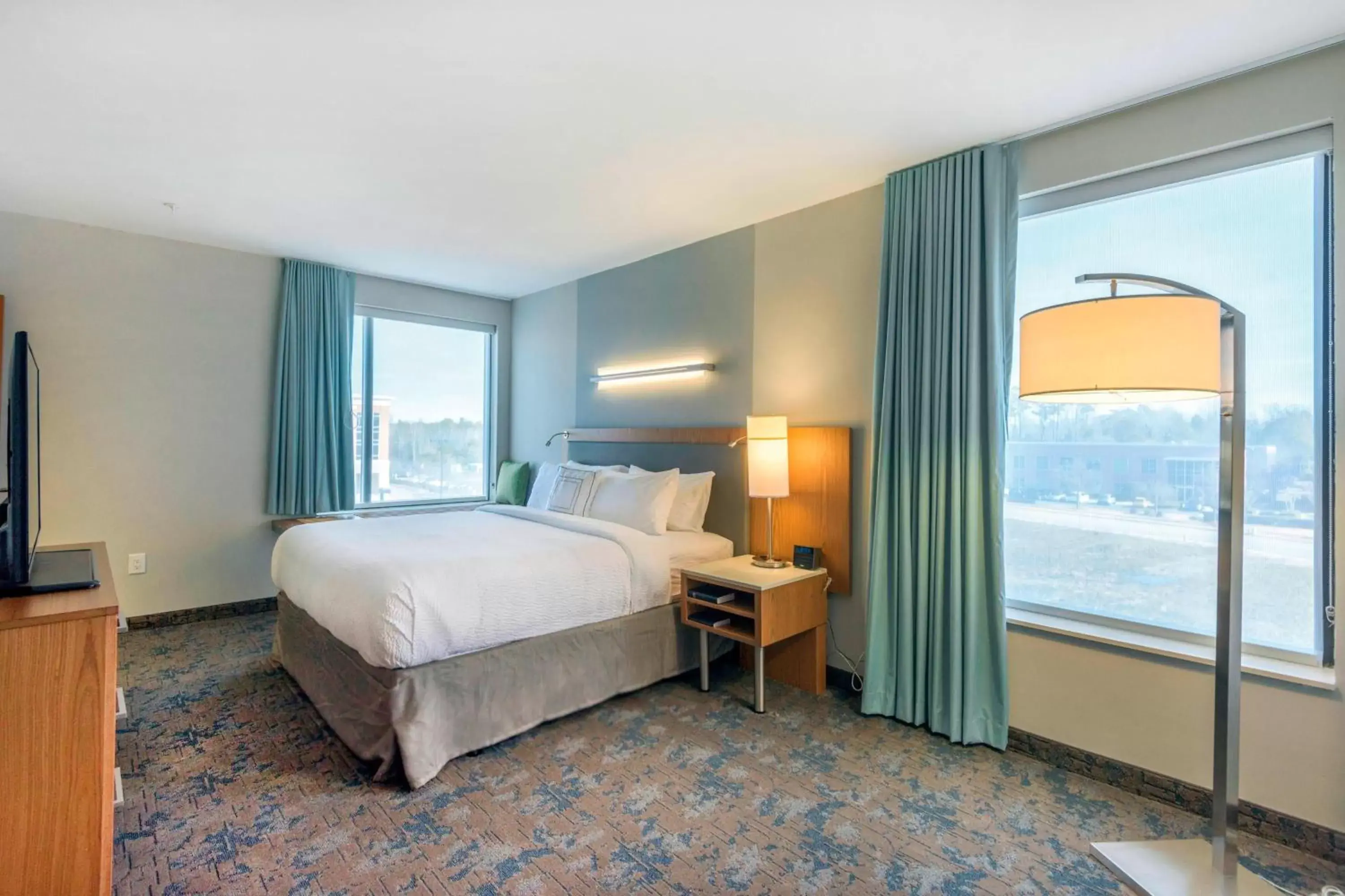 Bedroom in SpringHill Suites by Marriott Wilmington Mayfaire