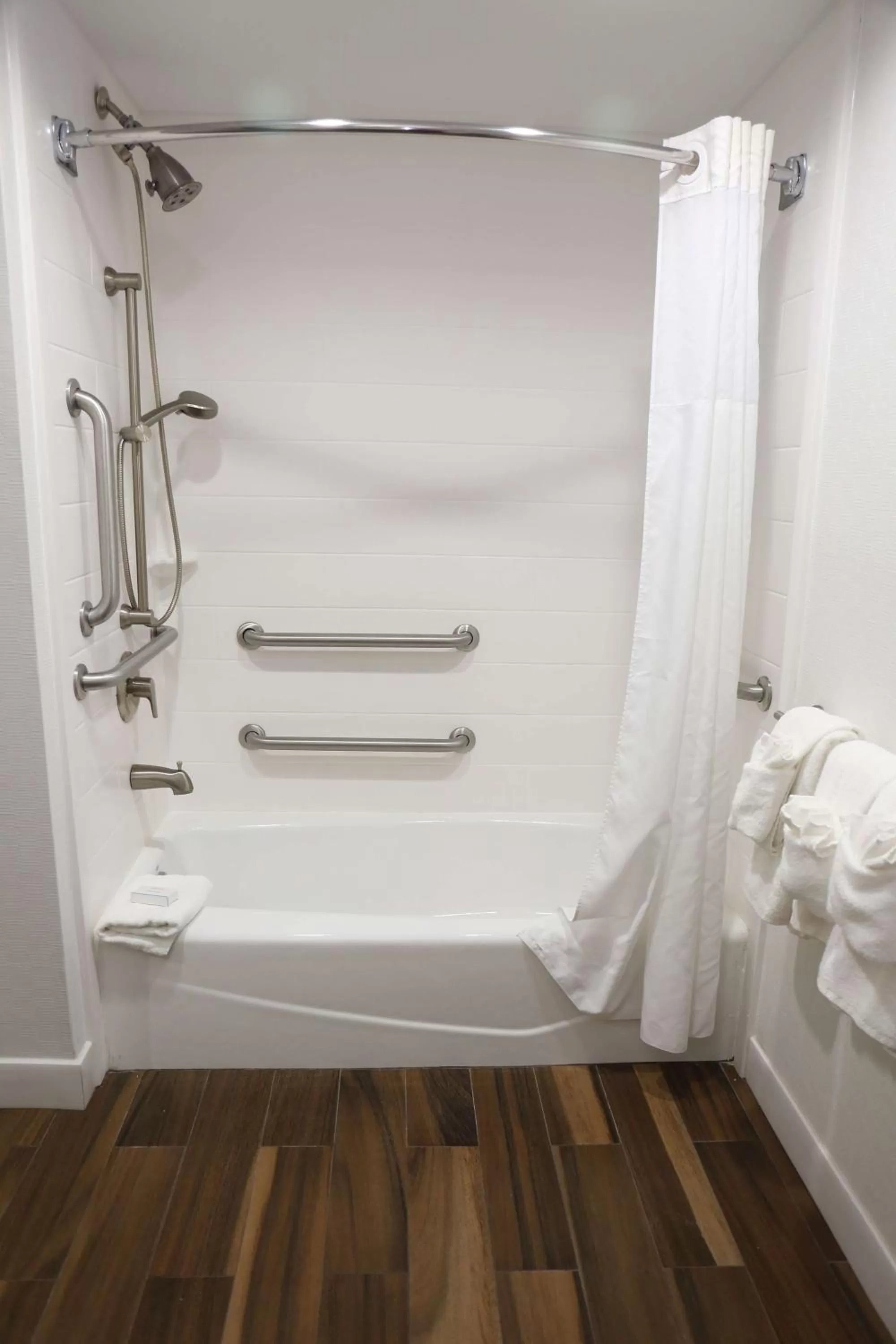 Bathroom in Hampton Inn Sumter