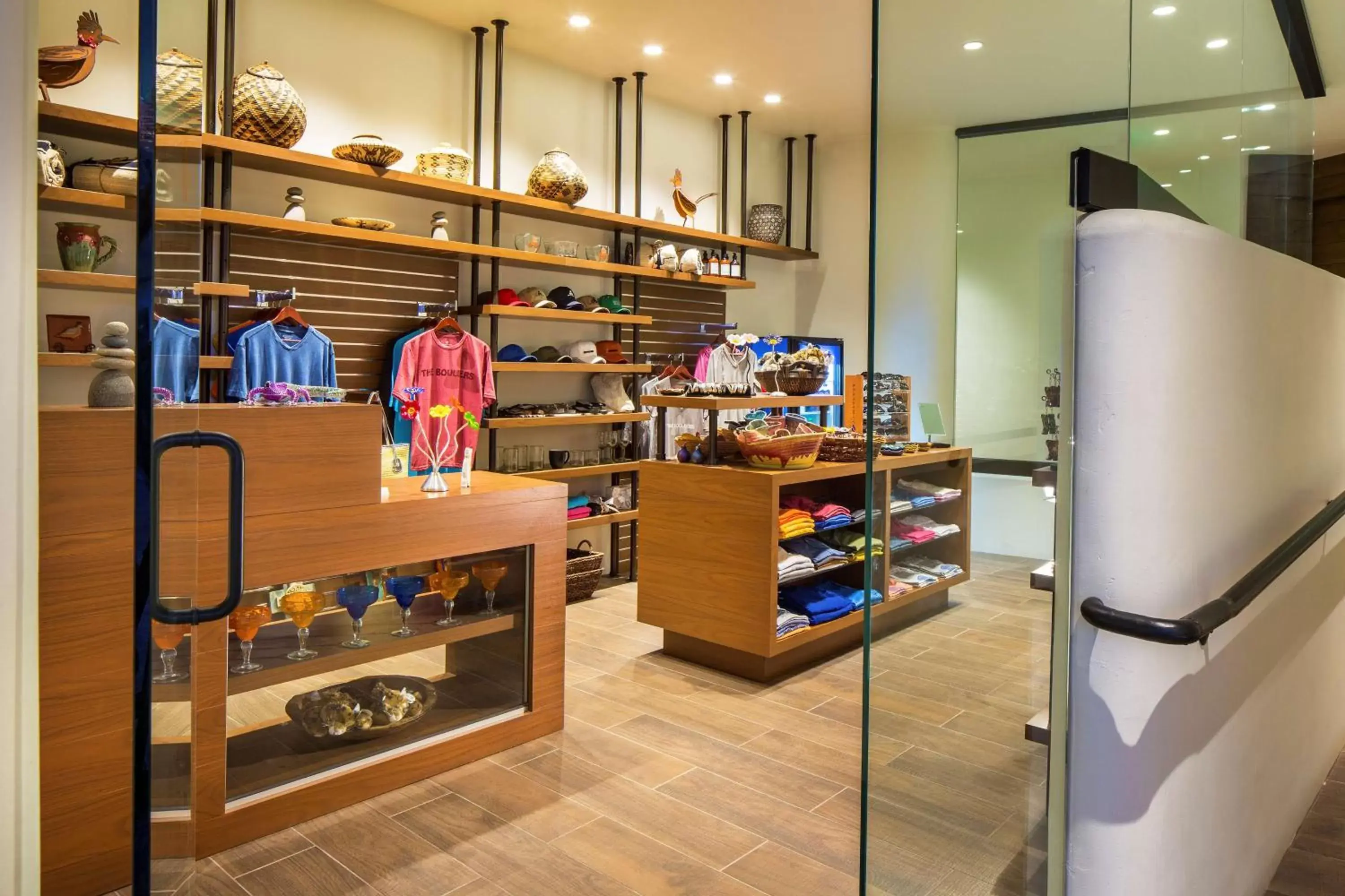 On-site shops in Boulders Resort & Spa Scottsdale, Curio Collection by Hilton
