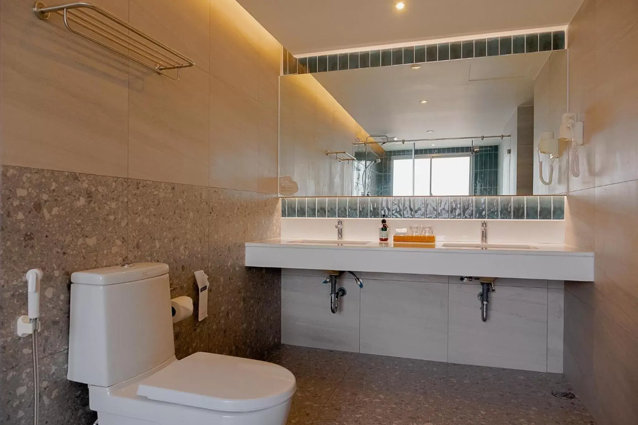 Bathroom in Buri Sriphu Hotel & Convention Centre