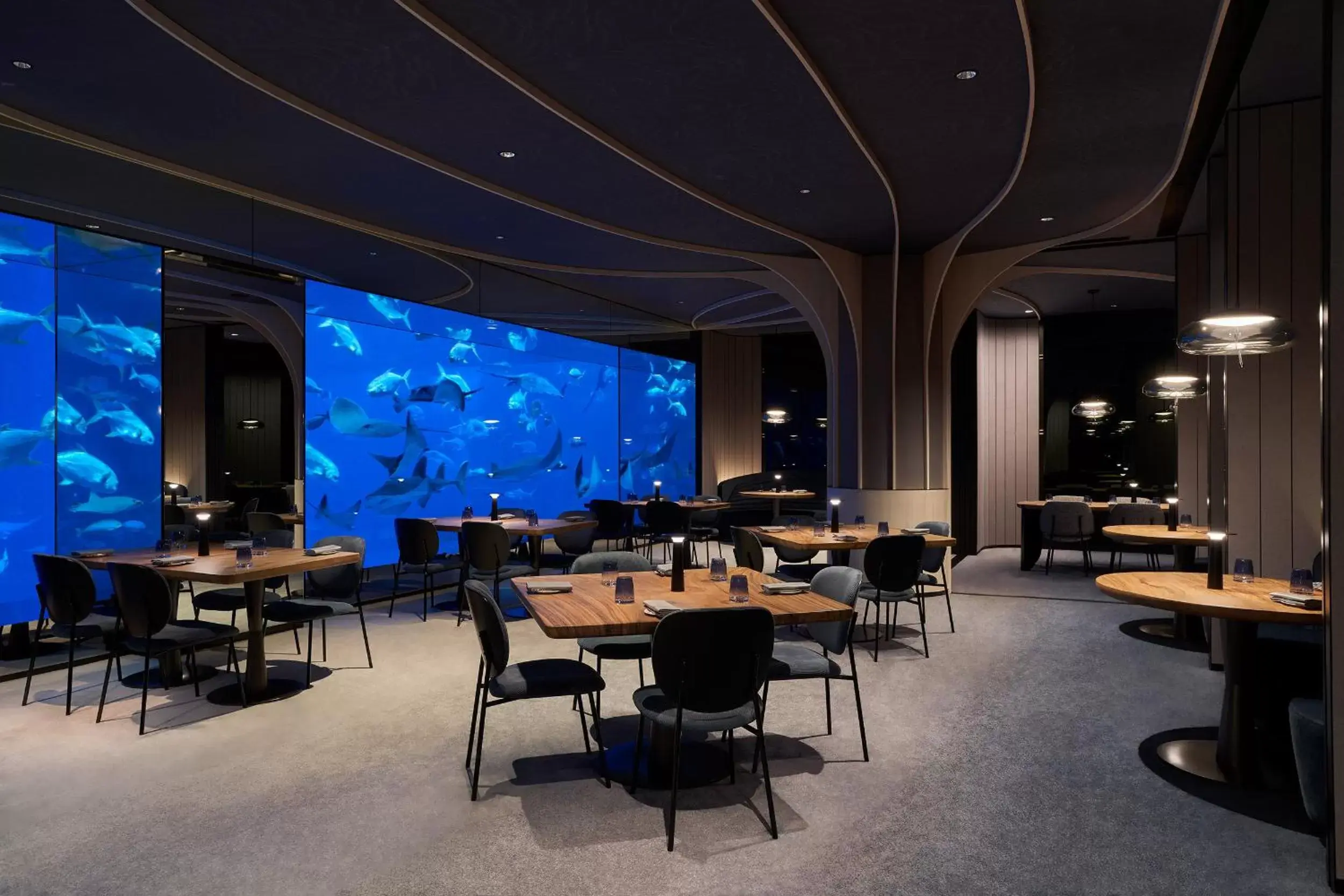 Restaurant/Places to Eat in Resorts World Sentosa - Equarius Hotel