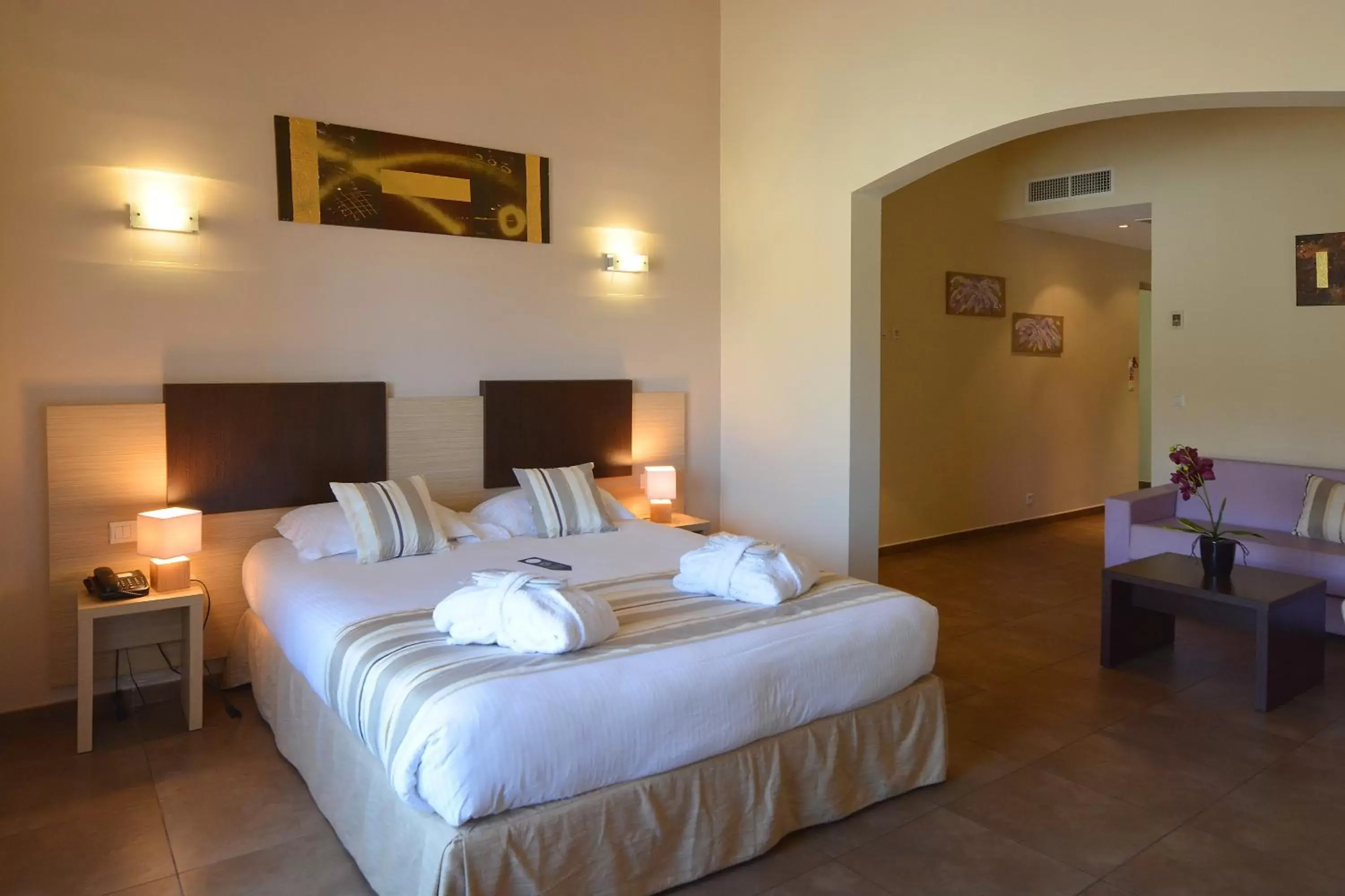 Photo of the whole room, Bed in Hôtel A Madonetta