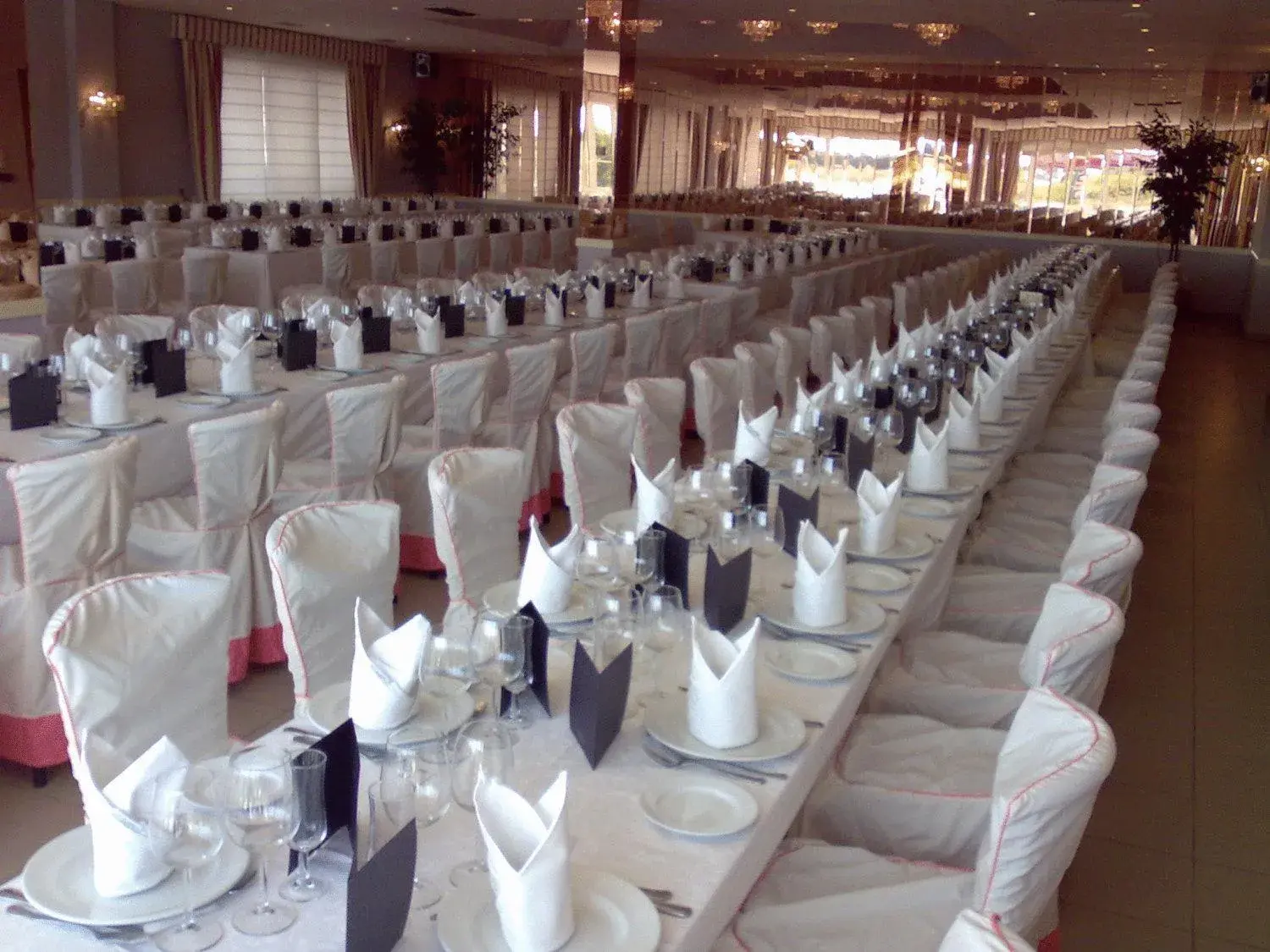 Banquet/Function facilities, Banquet Facilities in Tudanca Benavente