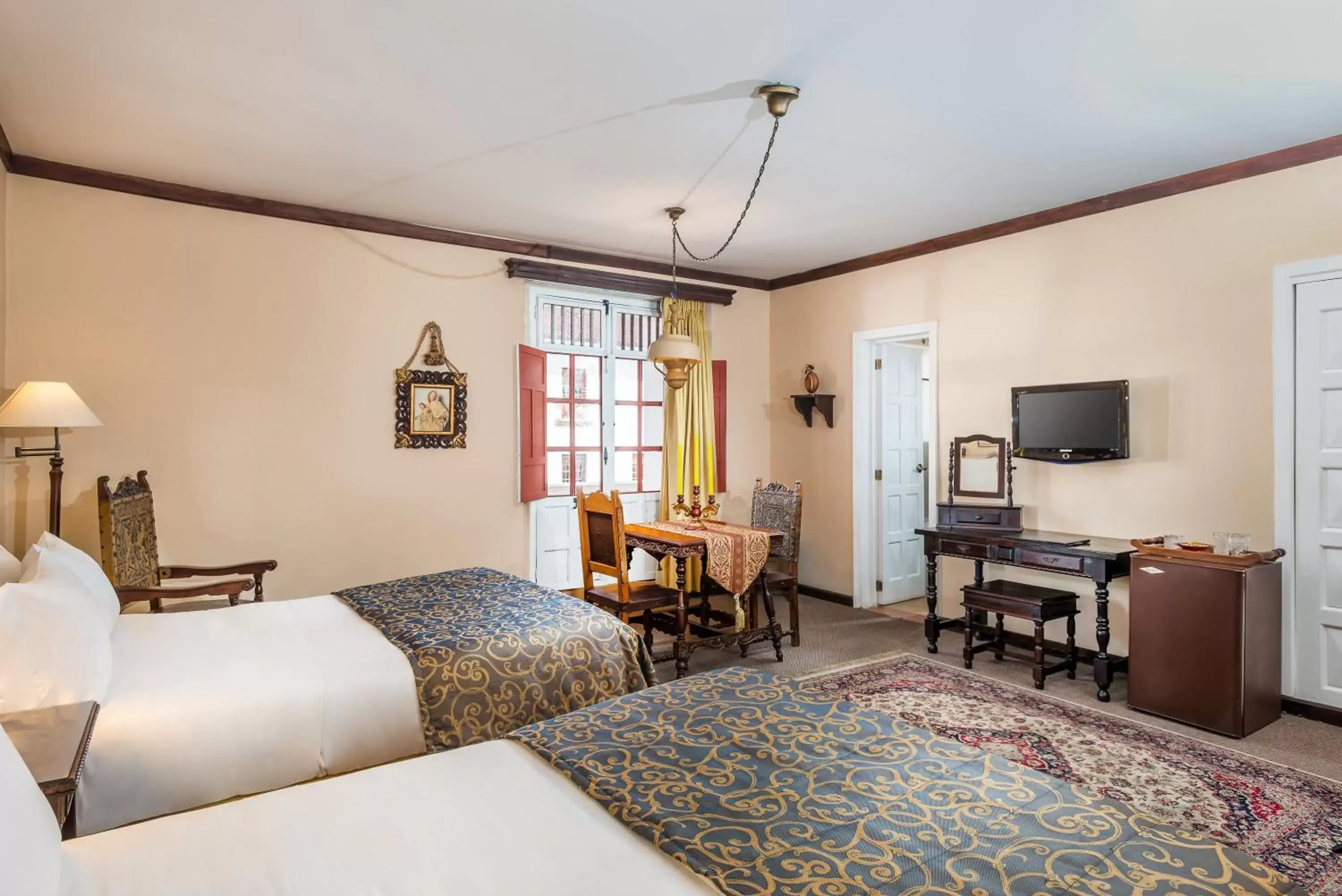 Twin Room in Hotel Dann Monasterio Twin Room in Hotel Dann Monasterio