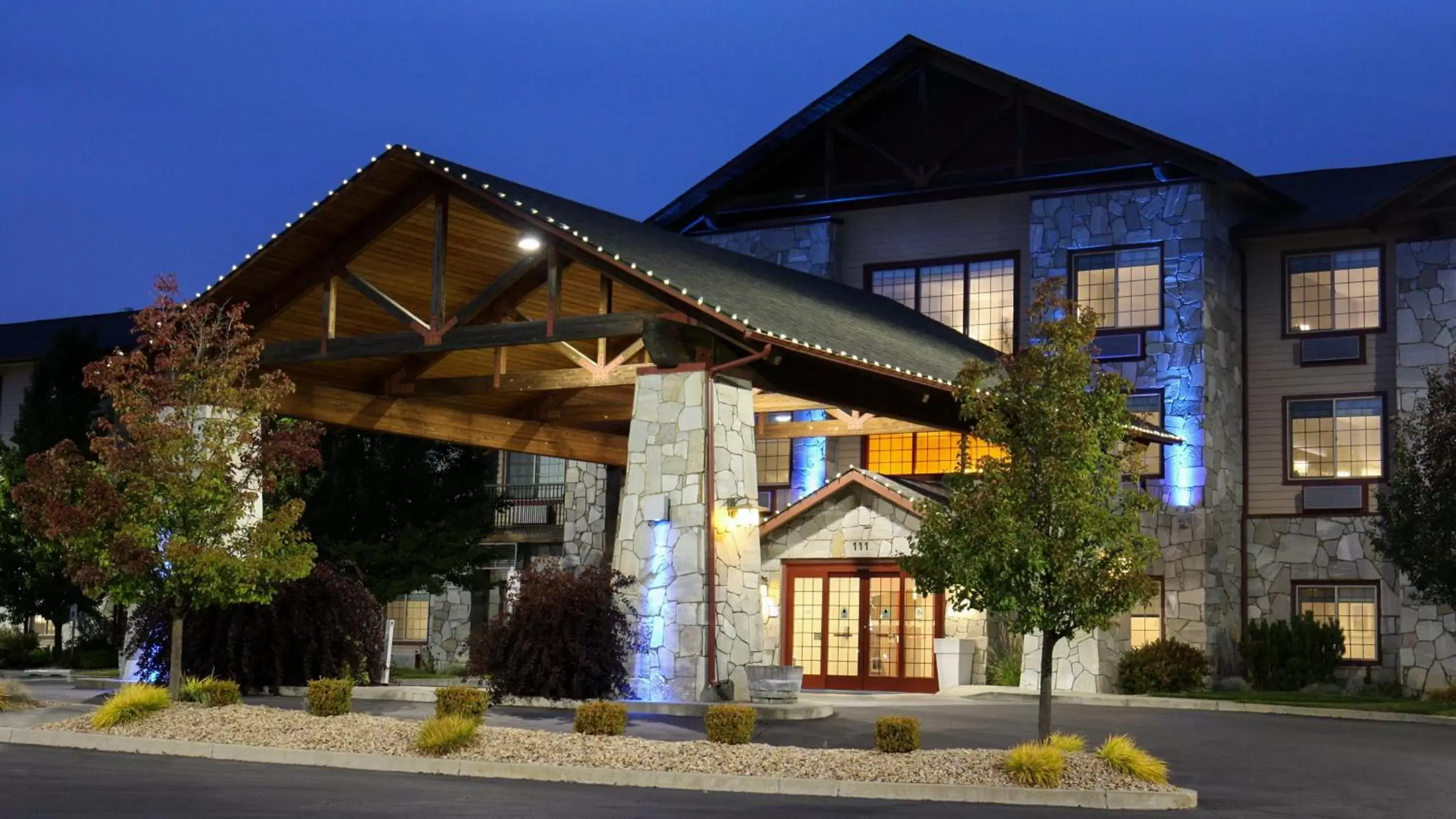 Property Building in Holiday Inn Express & Suites Cheney, an IHG Hotel
