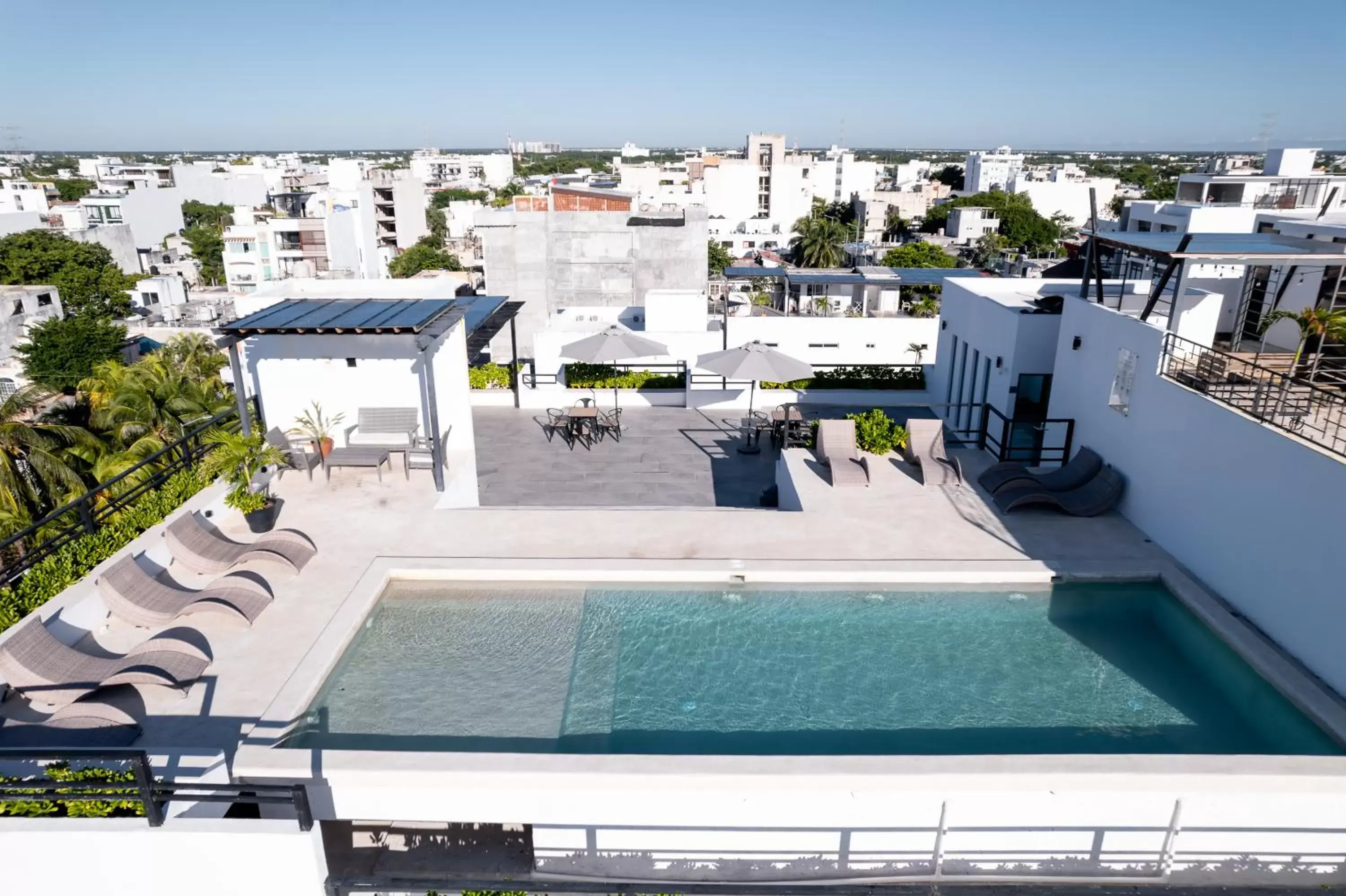 Balcony/Terrace, Pool View in Torre Diez