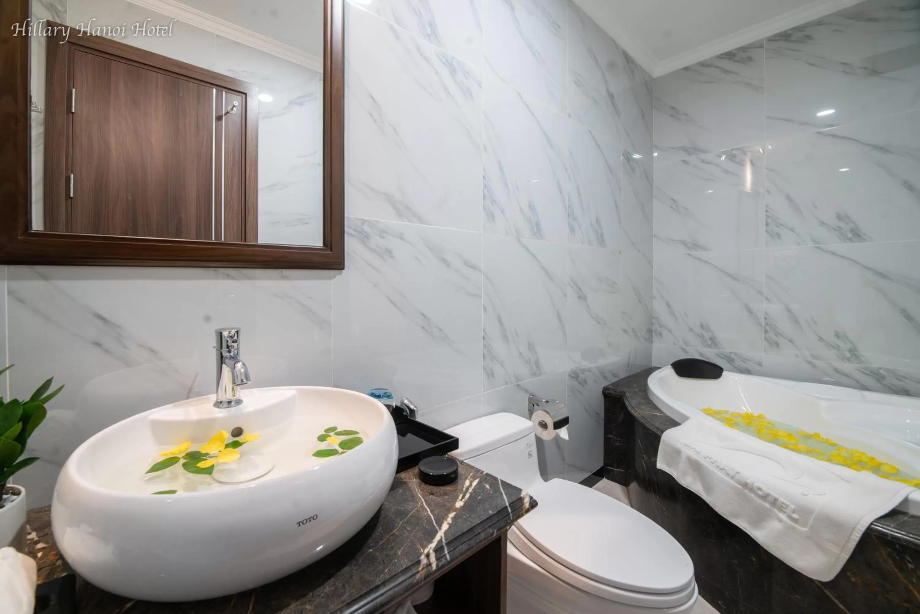 Bathroom in Hillary Hanoi Hotel