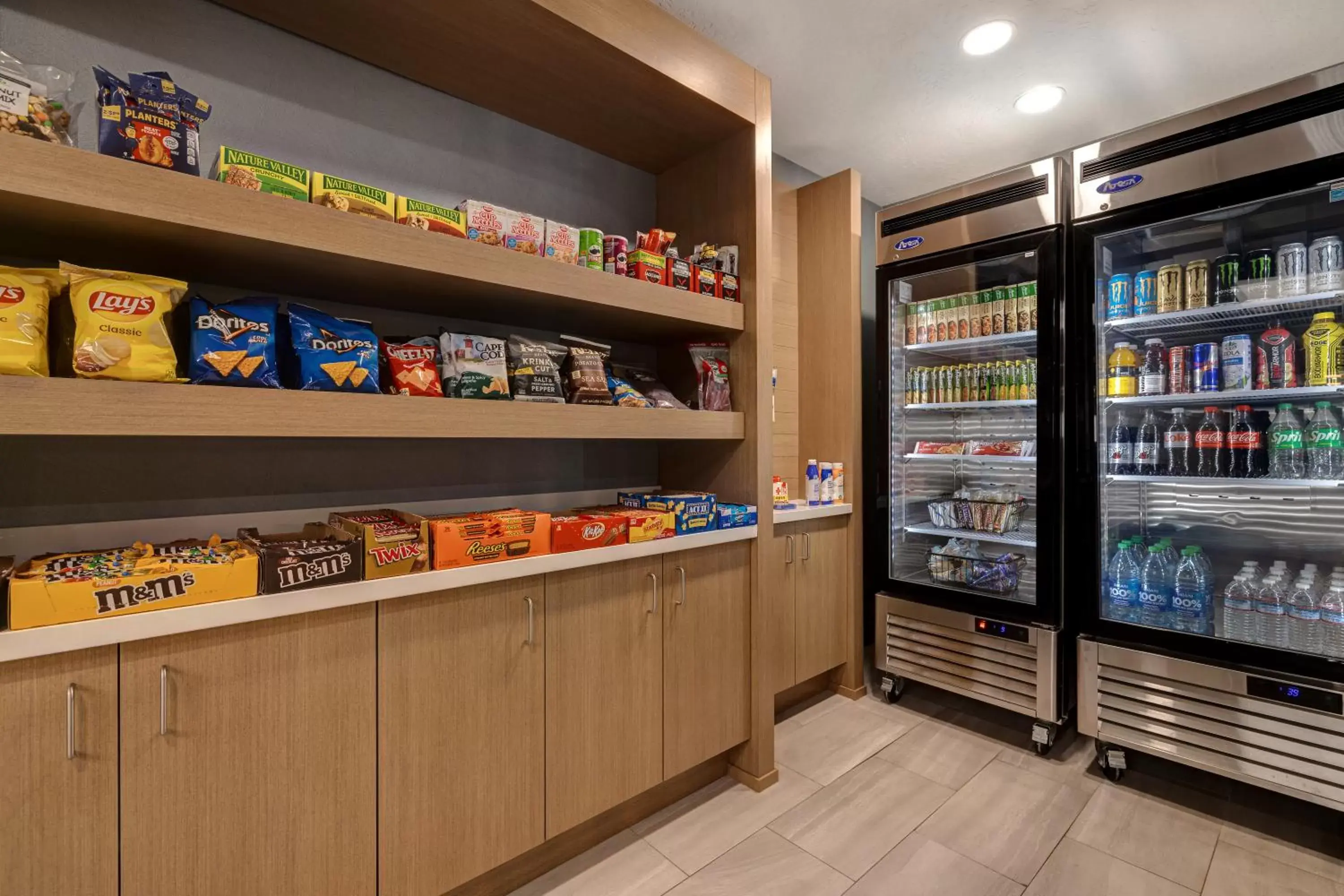 On-site shops, Supermarket/Shops in Holiday Inn Express Hotel & Suites Moab, an IHG Hotel