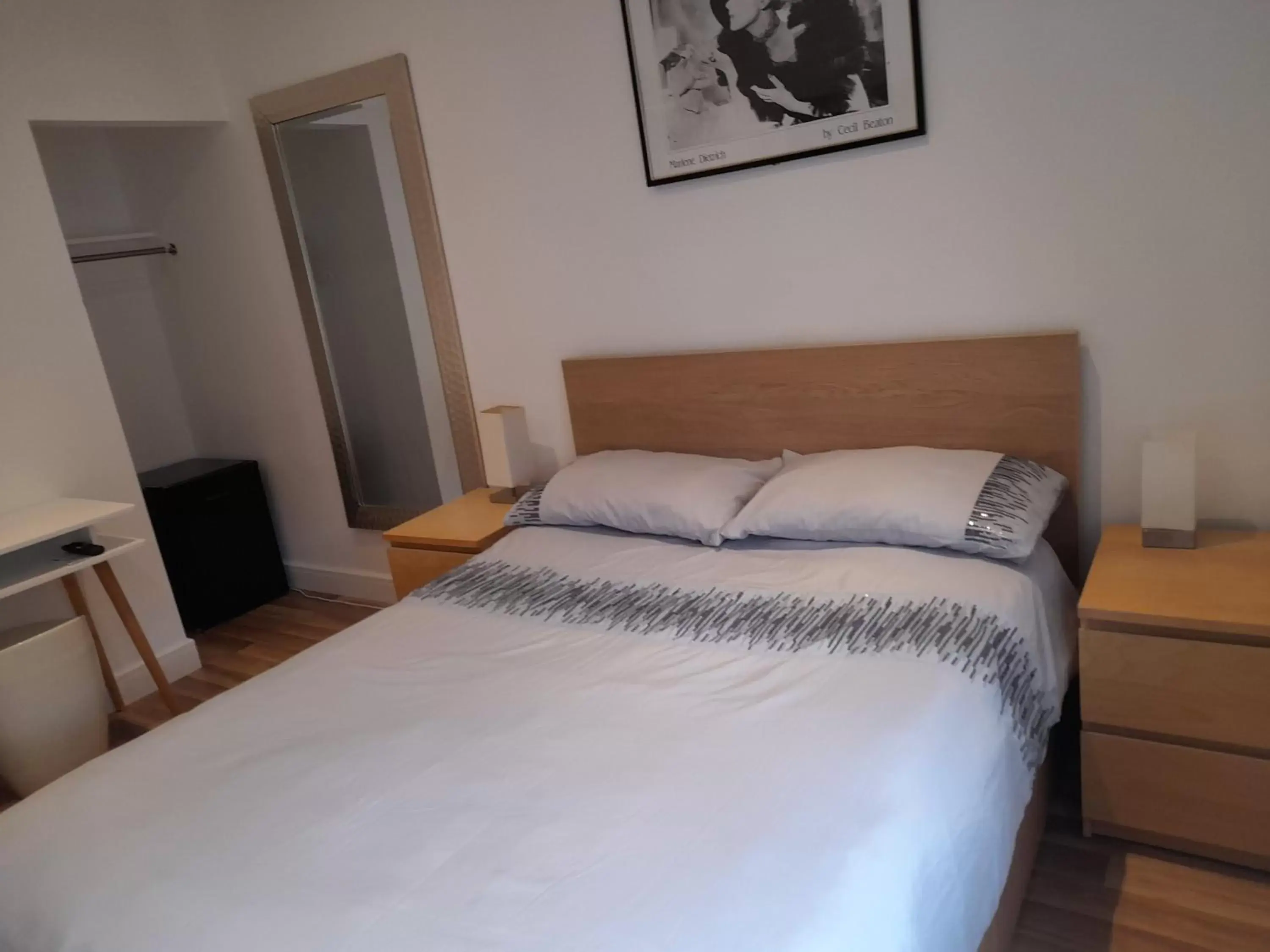 Bedroom, Bed in Lovely Home with full en-suite double bed rooms