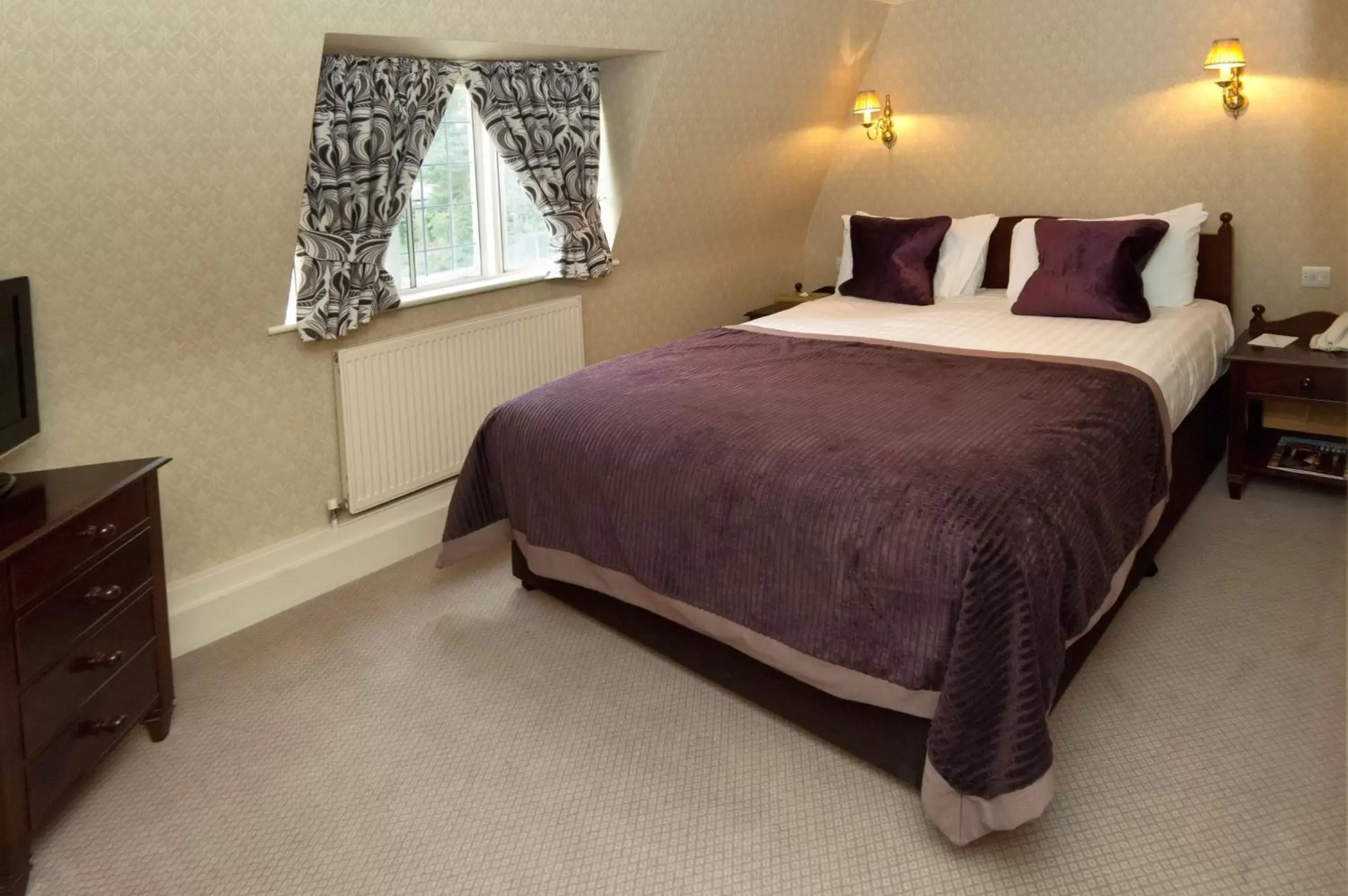 Bed in Flitwick Manor Hotel, BW Premier Collection