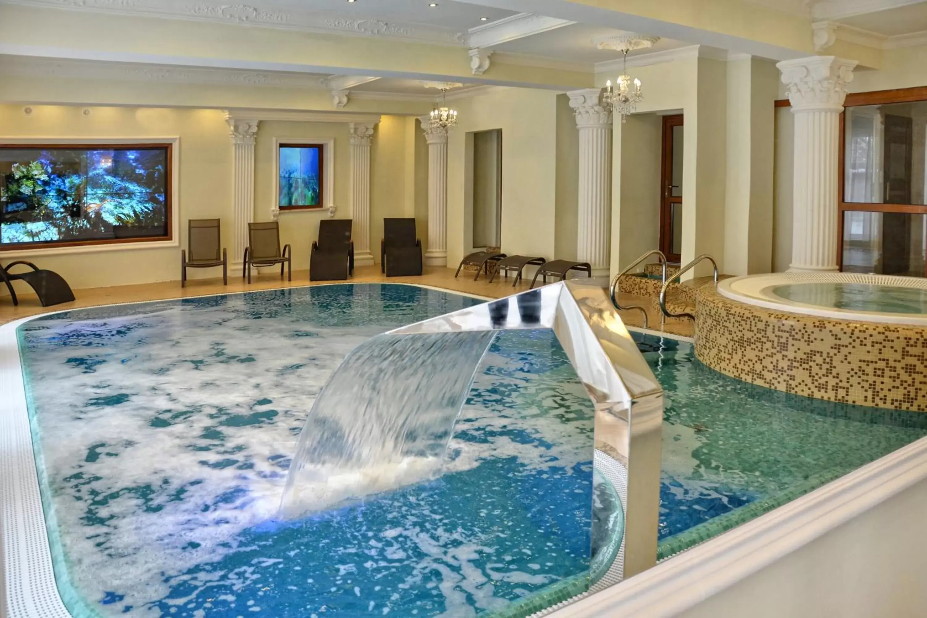 Activities, Swimming Pool in Hotel Solar Palace SPA & Wellness