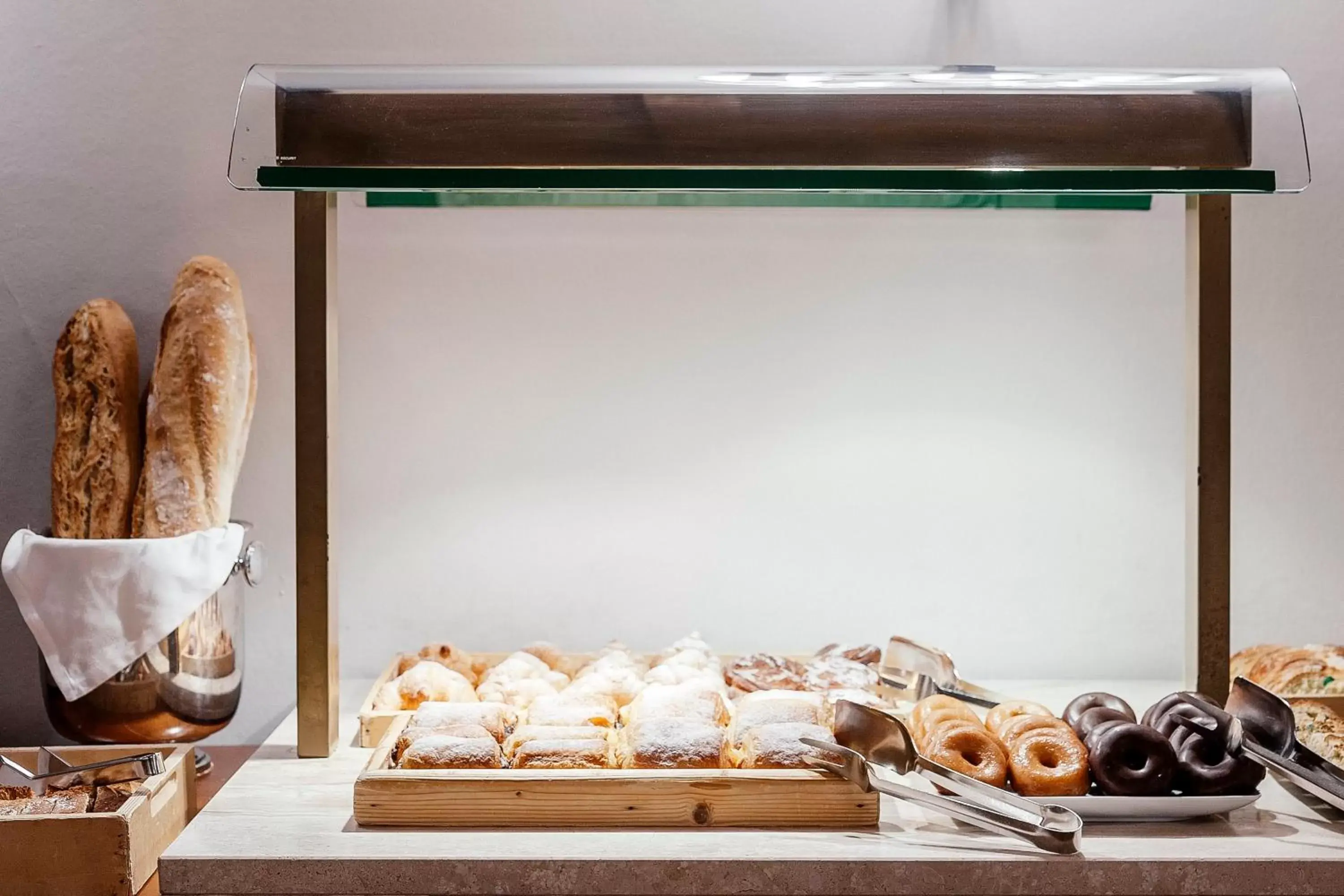 Buffet breakfast in Parador de Baiona Buffet breakfast in Parador de Baiona