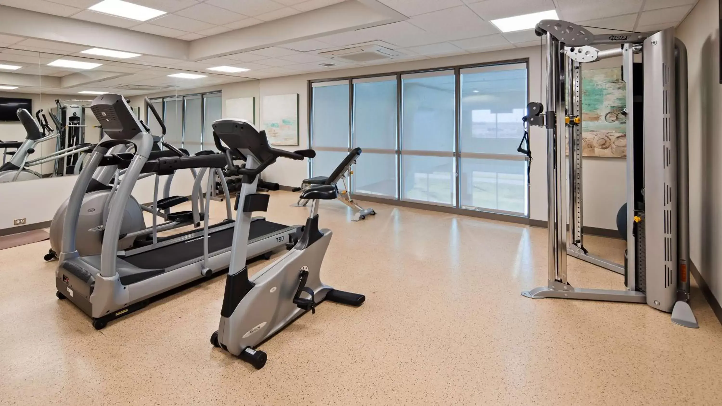 Fitness centre/facilities, Fitness Center/Facilities in Best Western Plus Airport Inn & Suites