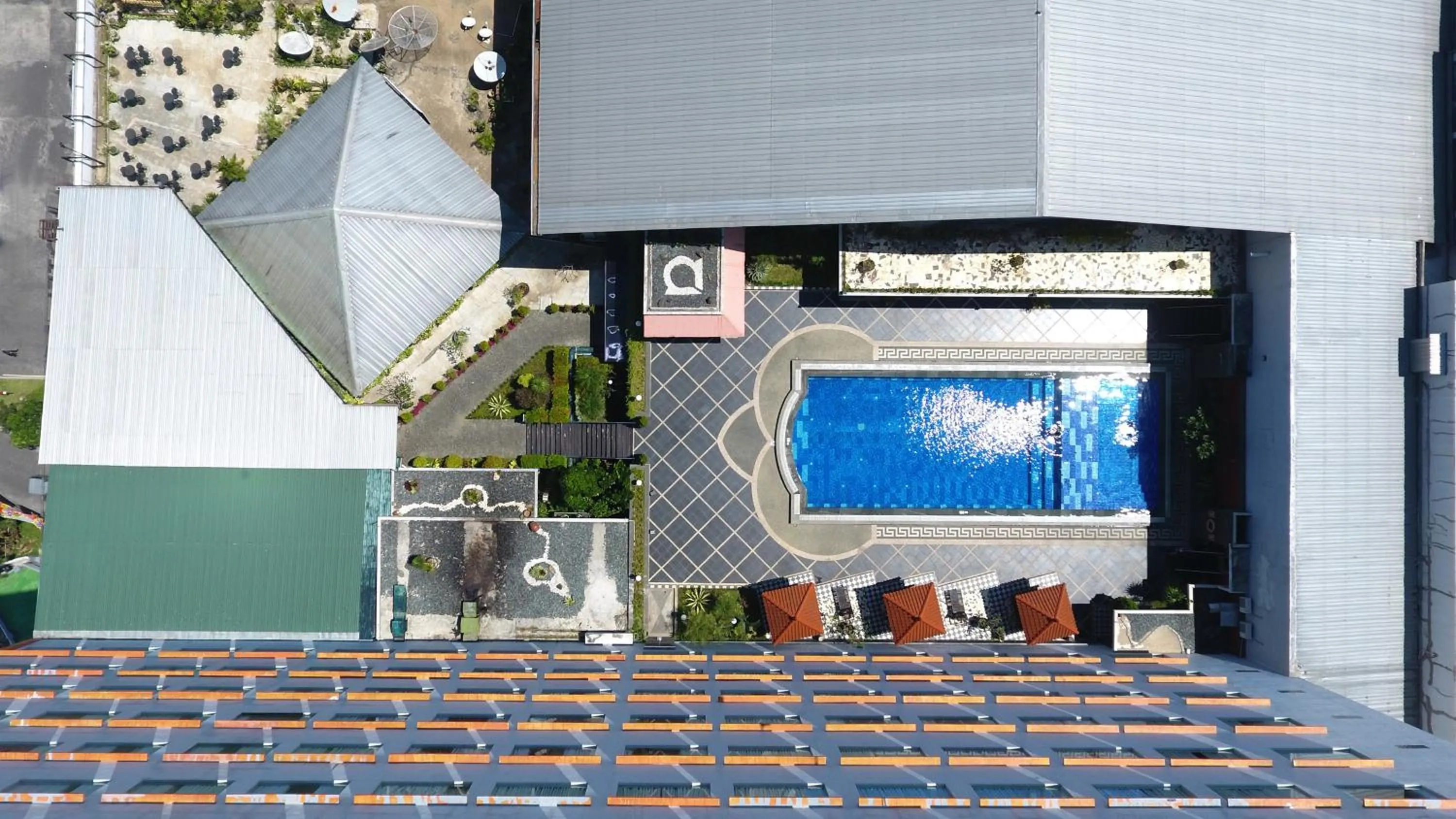 Property building in Aria Gajayana