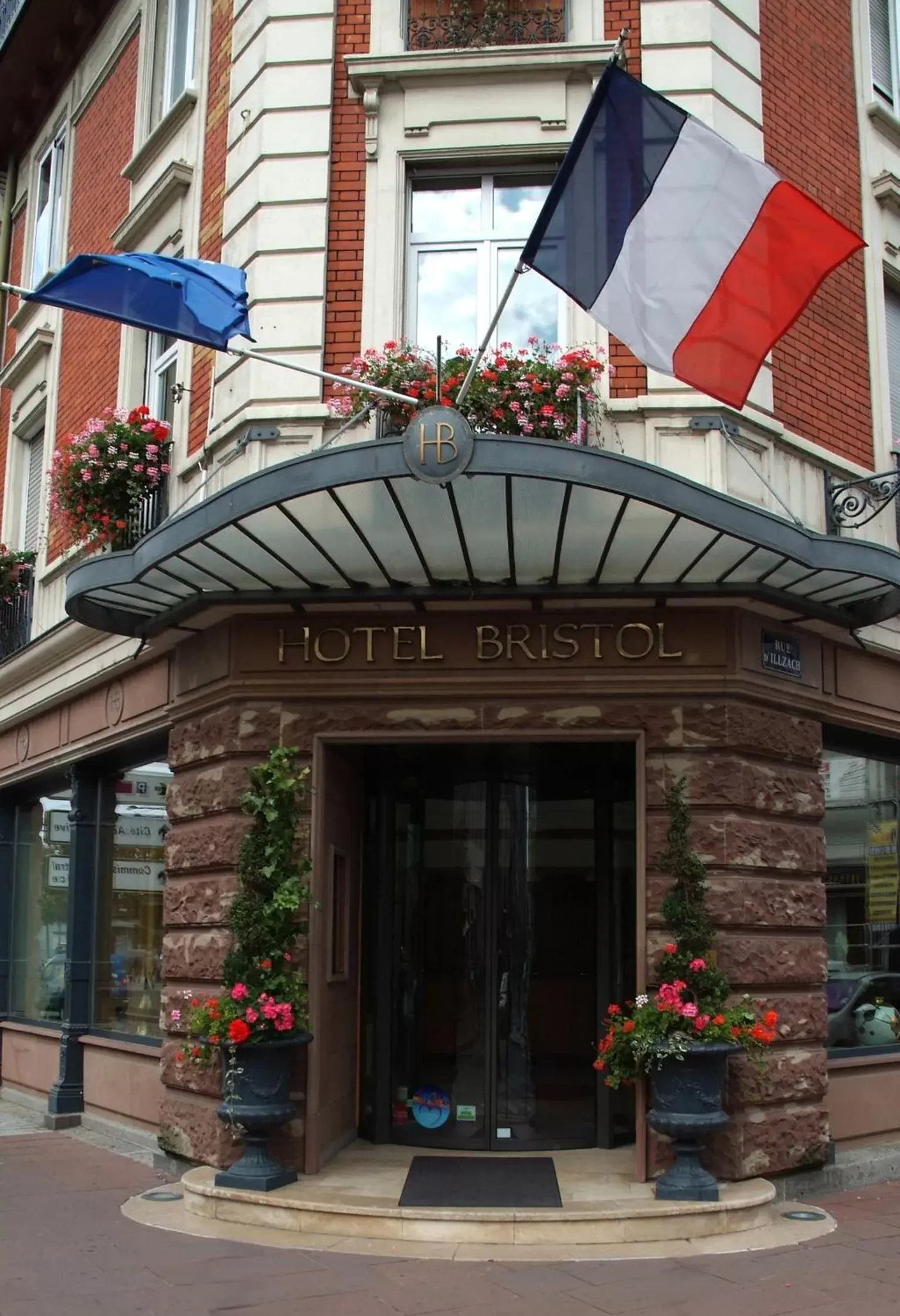 Facade/entrance in Hotel Bristol