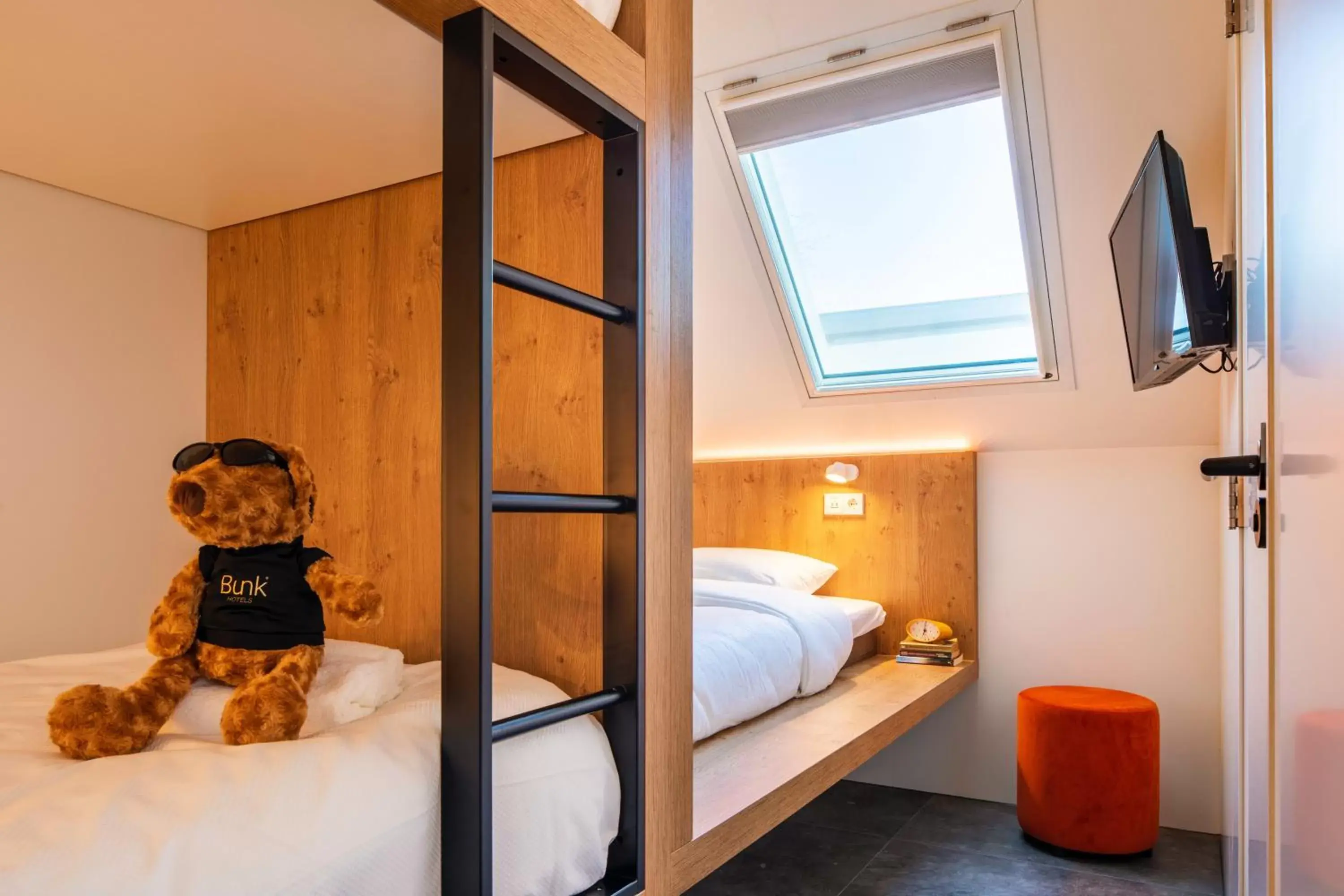 Bed in Bunk Hotel Amsterdam