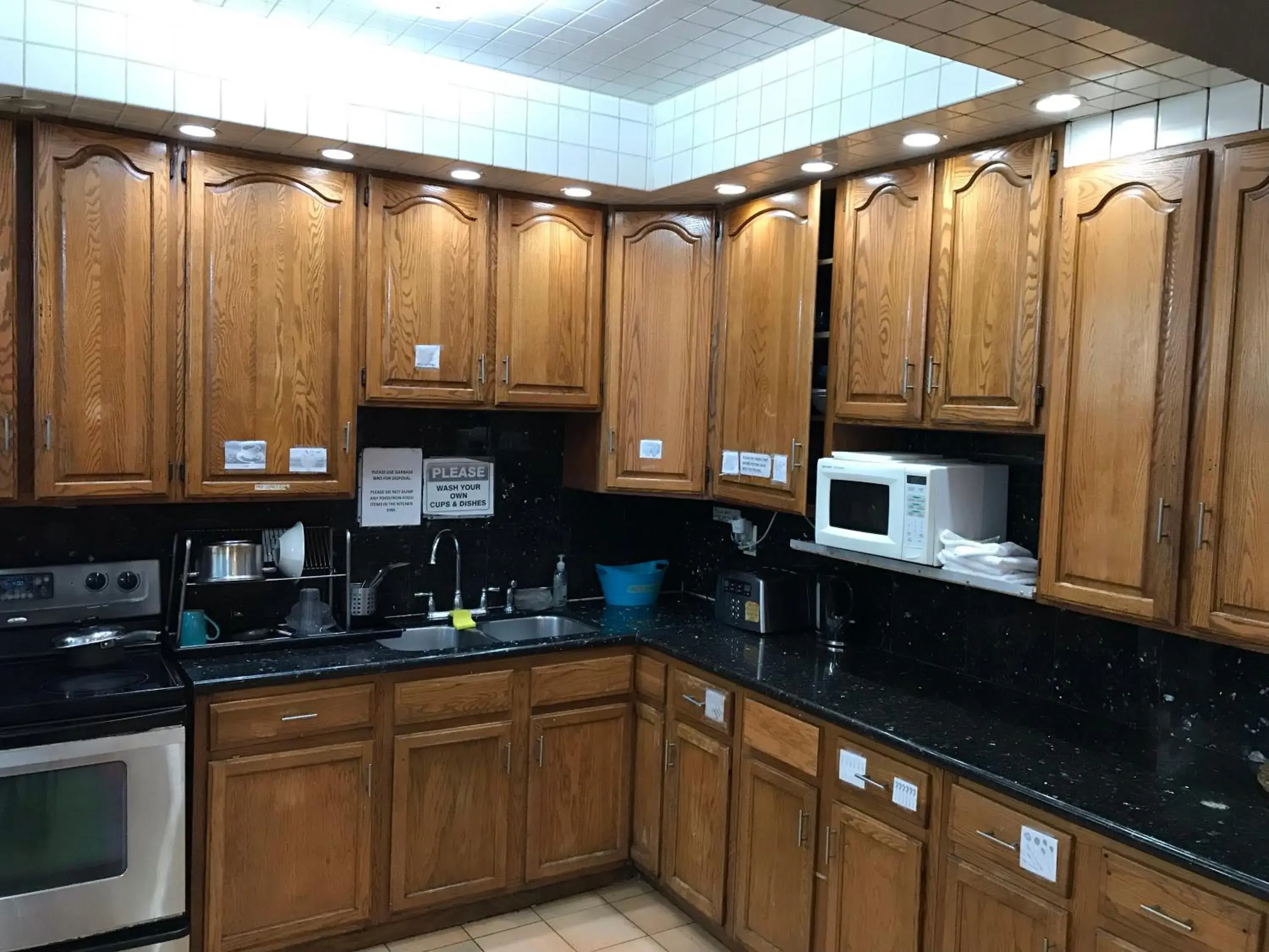 Communal kitchen, Kitchen/Kitchenette in European Hostel