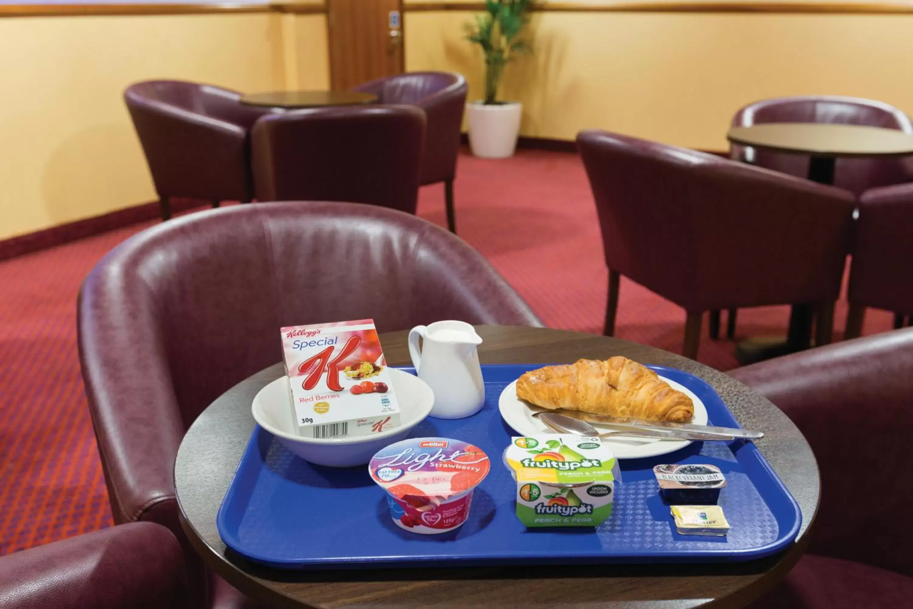 Continental breakfast in Days Inn Stevenage North