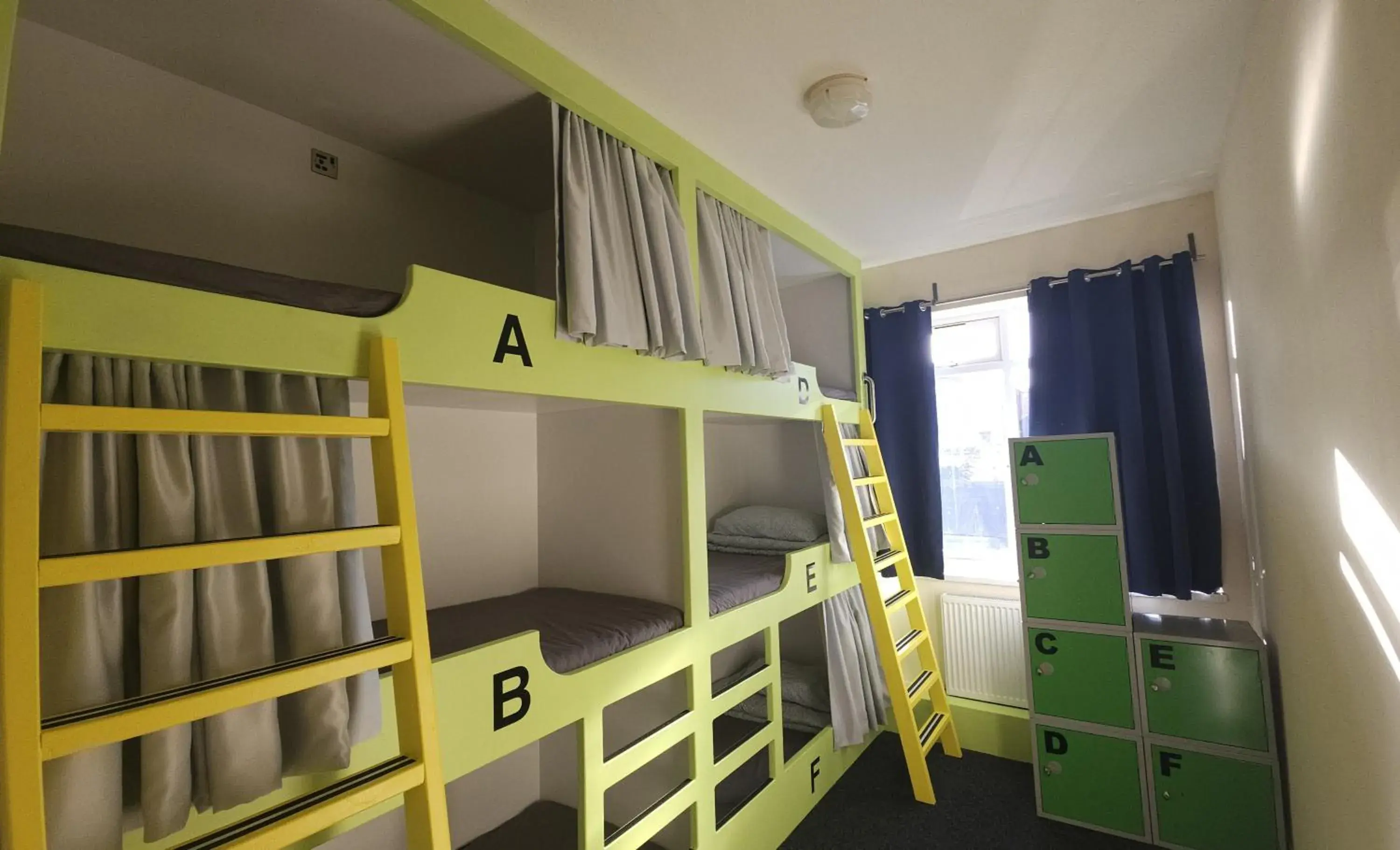 Bed in Birmingham Central Backpackers Bed in Birmingham Central Backpackers