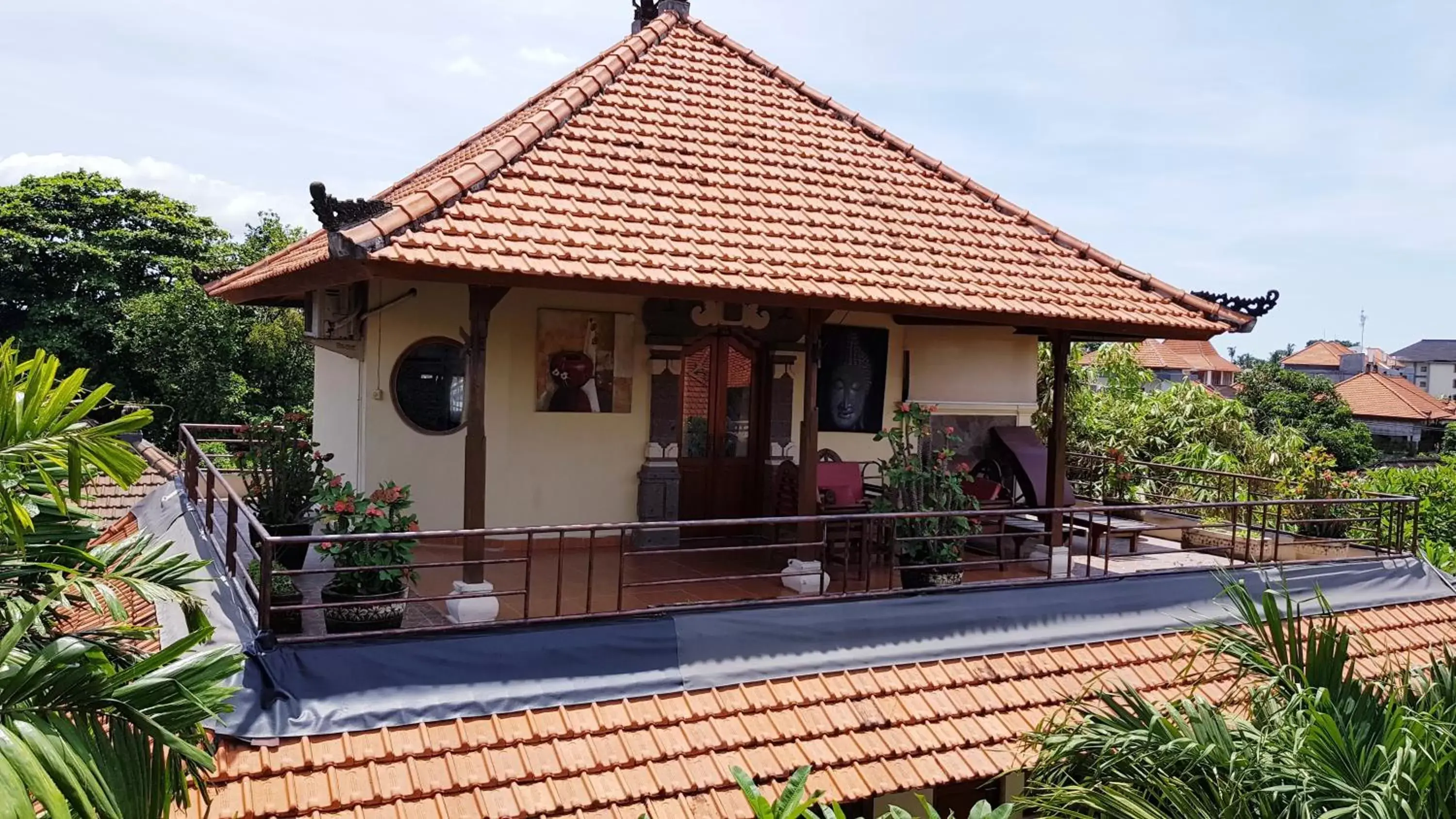 Balcony/Terrace, Swimming Pool in Kusnadi Hotel