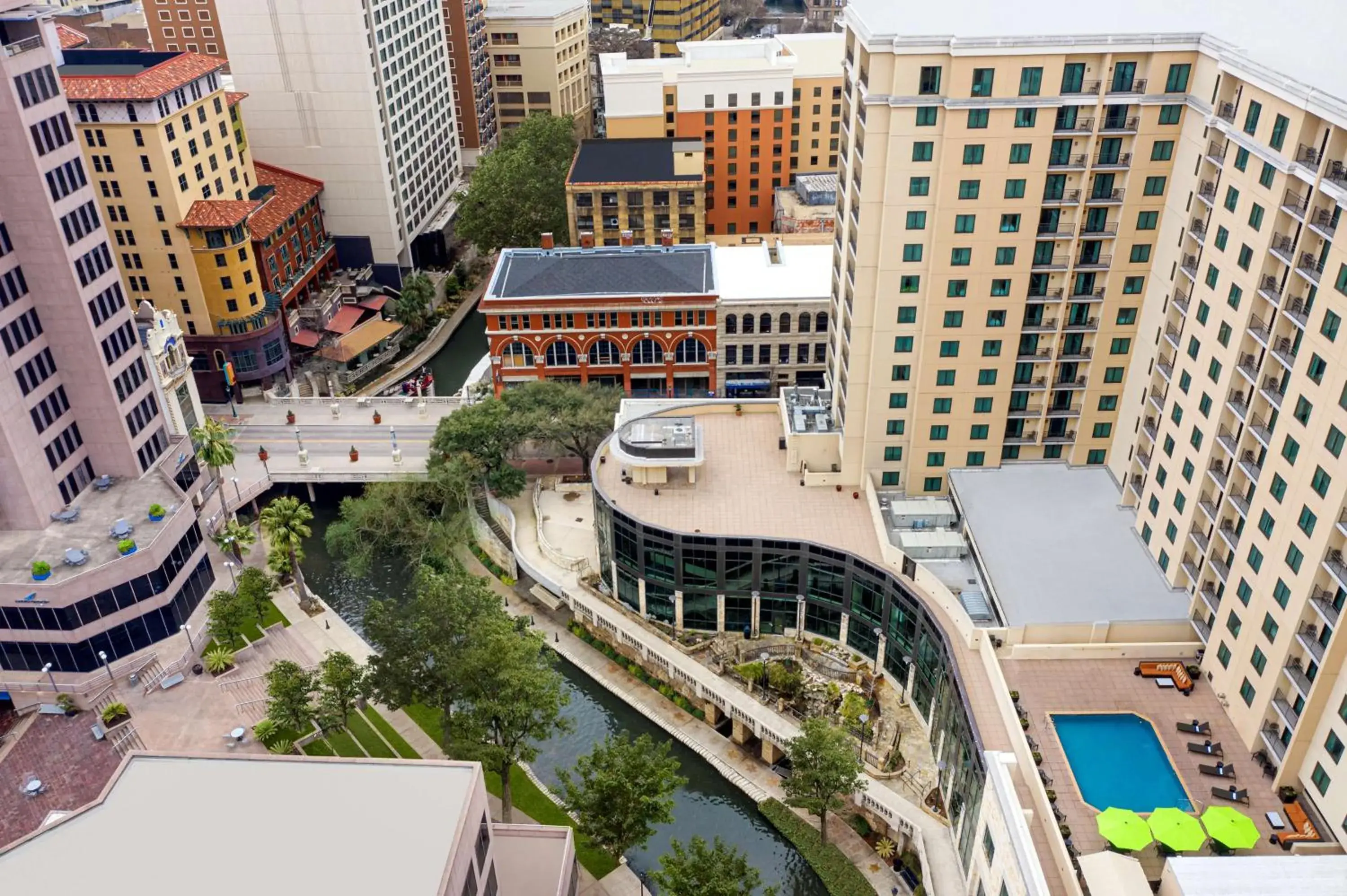 Pool view, Bird's-eye View in Embassy Suites San Antonio Riverwalk-Downtown