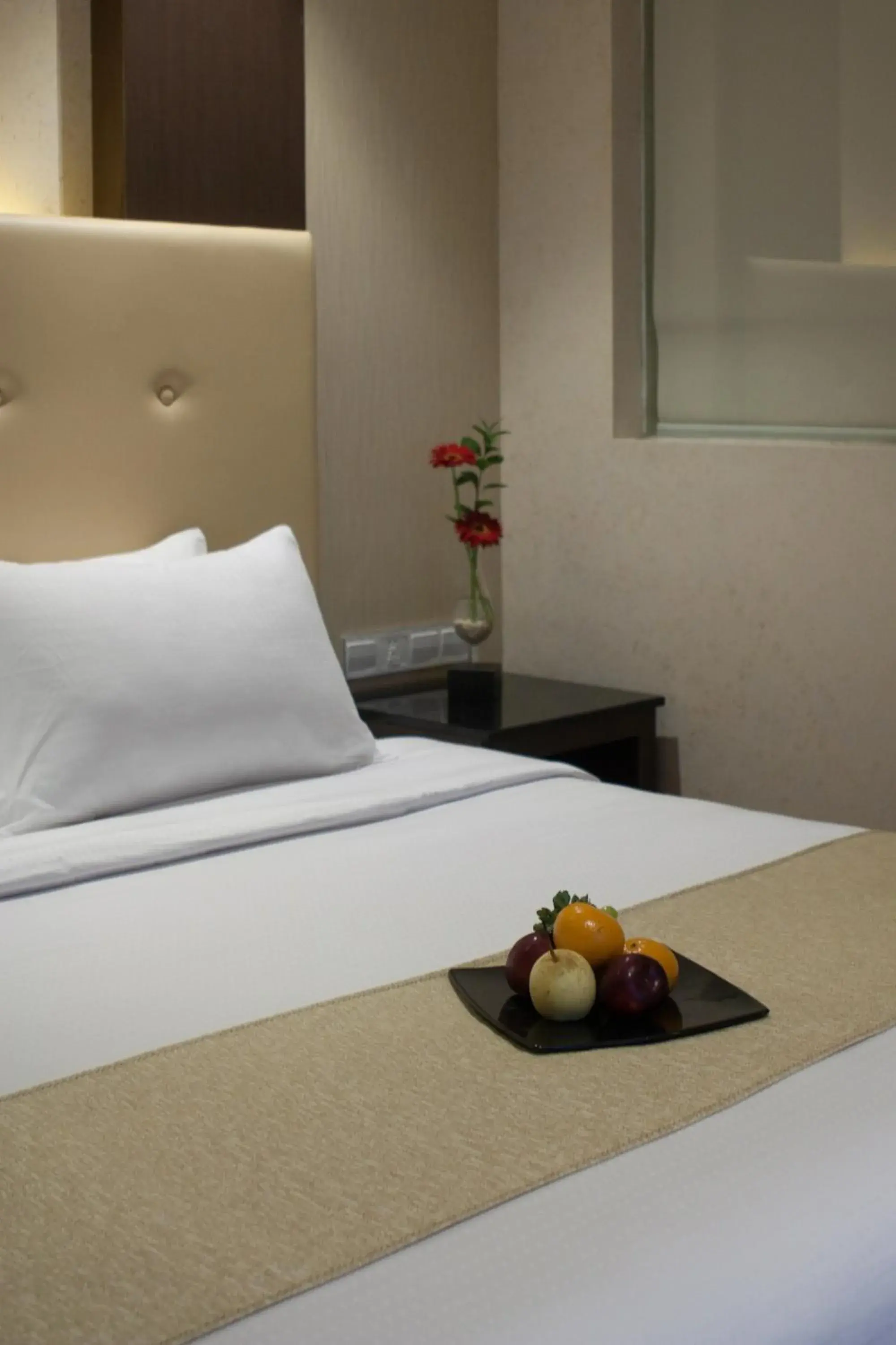 Restaurant/places to eat, Bed in Aria Gajayana Hotel