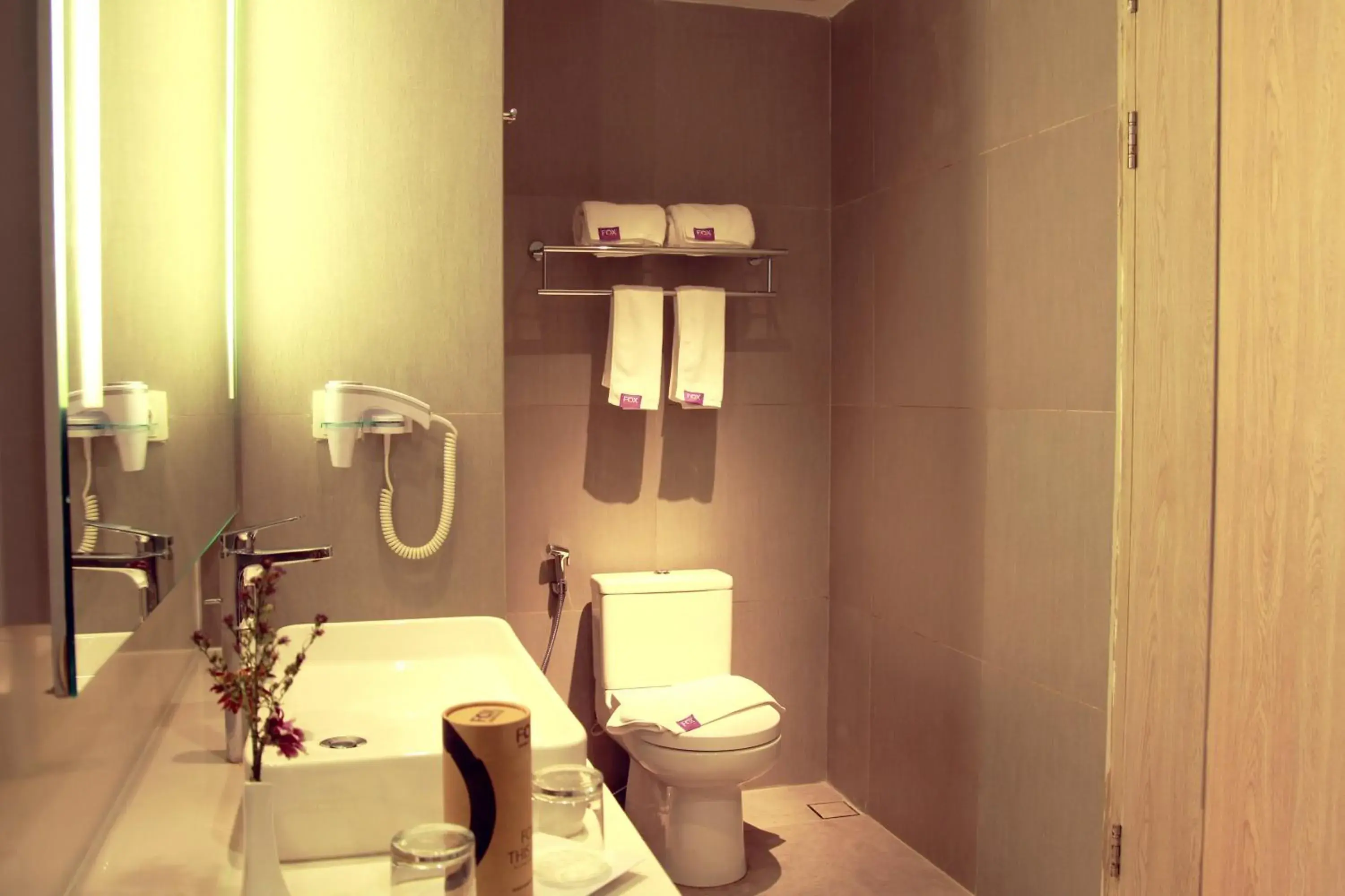 Bathroom in FOX Hotel Pekanbaru