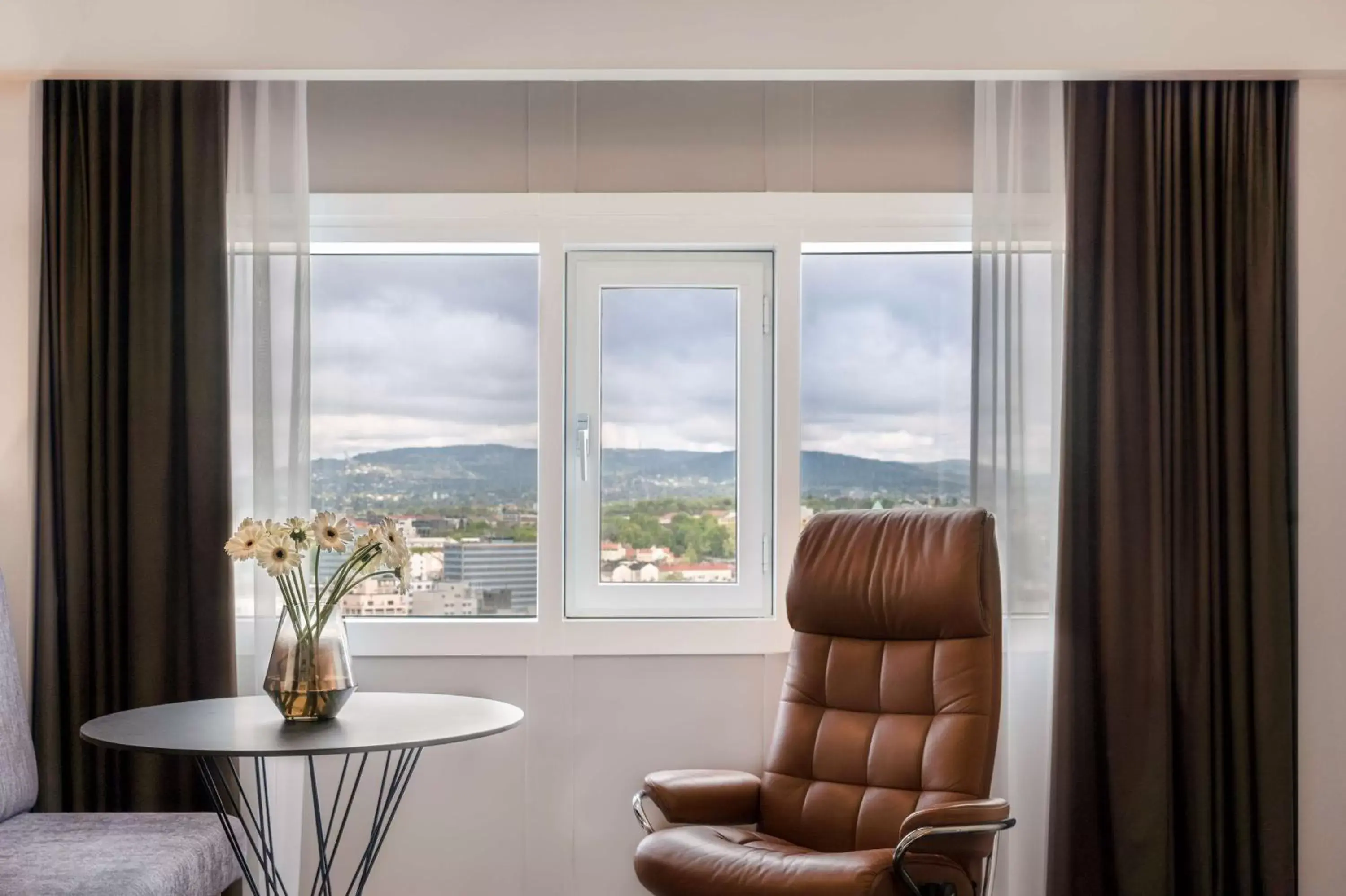 Toilet, Seating Area in Radisson Blu Plaza Hotel, Oslo